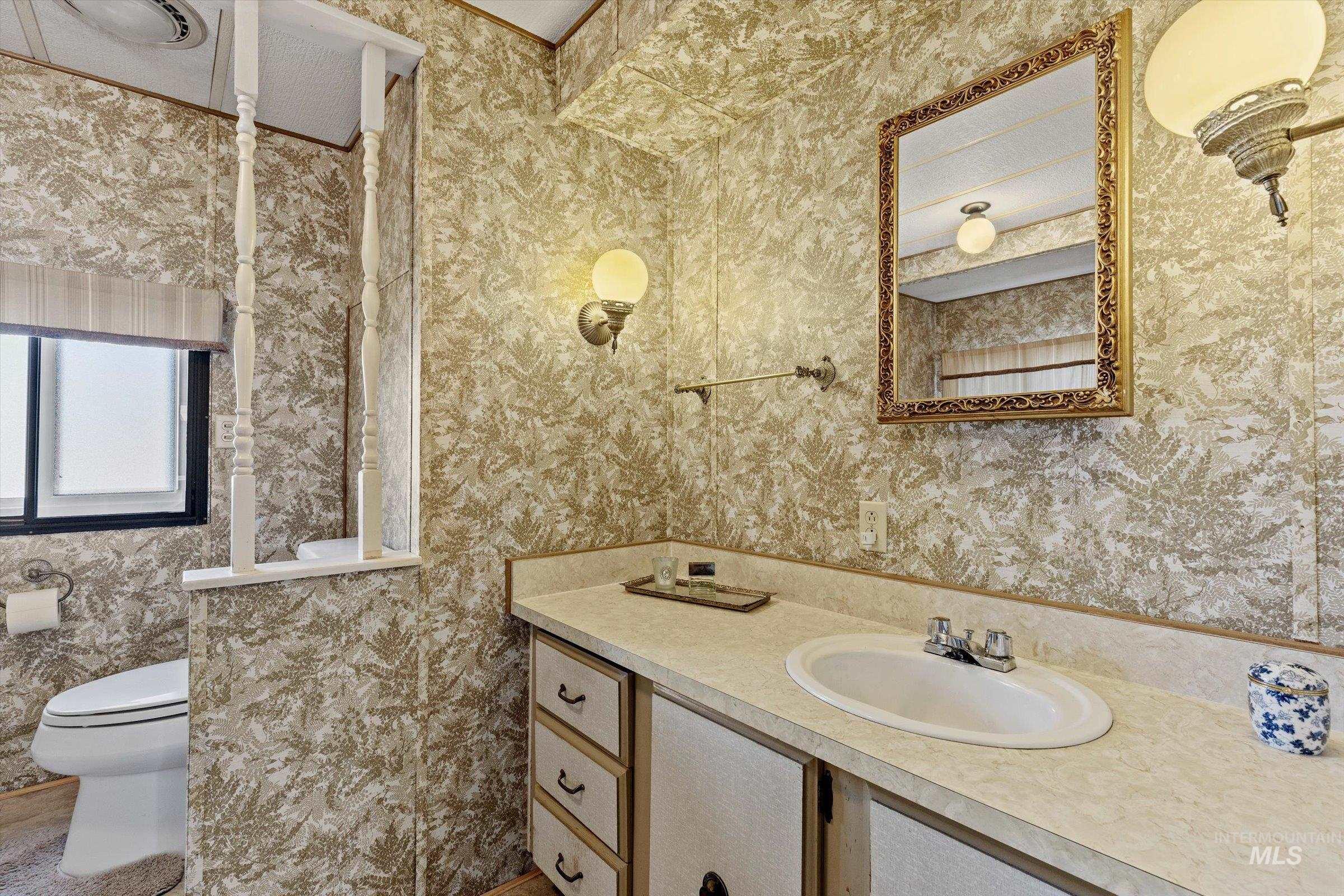 1715 W Flamingo, Nampa, Idaho 83651, 2 Bedrooms, 2 Bathrooms, Residential For Sale, Price $119,997,MLS 98978898