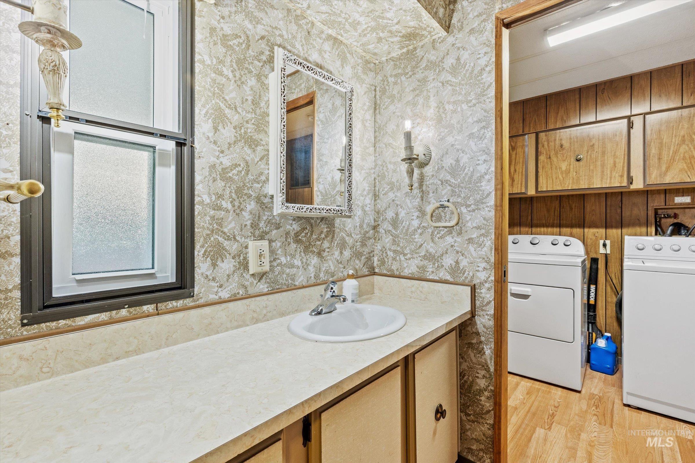 1715 W Flamingo, Nampa, Idaho 83651, 2 Bedrooms, 2 Bathrooms, Residential For Sale, Price $119,997,MLS 98978898