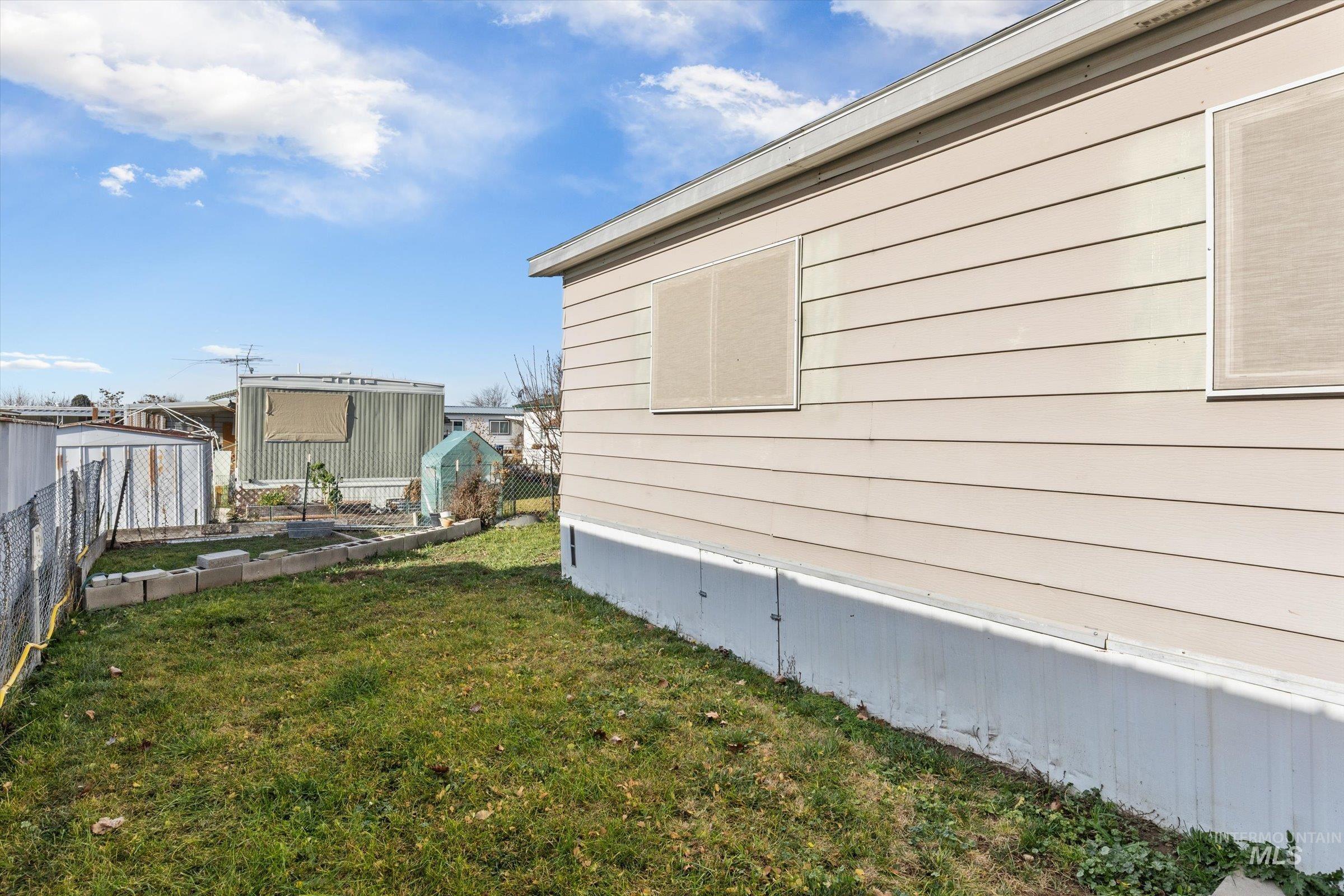 1715 W Flamingo, Nampa, Idaho 83651, 2 Bedrooms, 2 Bathrooms, Residential For Sale, Price $119,997,MLS 98978898