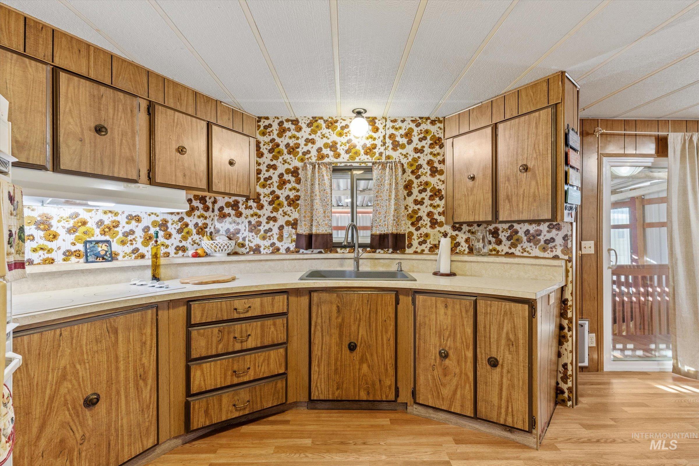 1715 W Flamingo, Nampa, Idaho 83651, 2 Bedrooms, 2 Bathrooms, Residential For Sale, Price $119,997,MLS 98978898