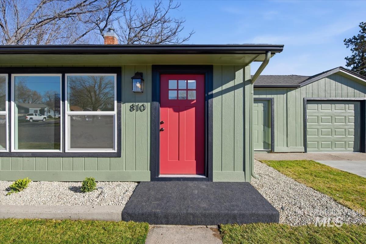 810 E 9Th N, Mountain Home, Idaho 83647, 3 Bedrooms, 1 Bathroom, Residential For Sale, Price $299,000,MLS 98978901