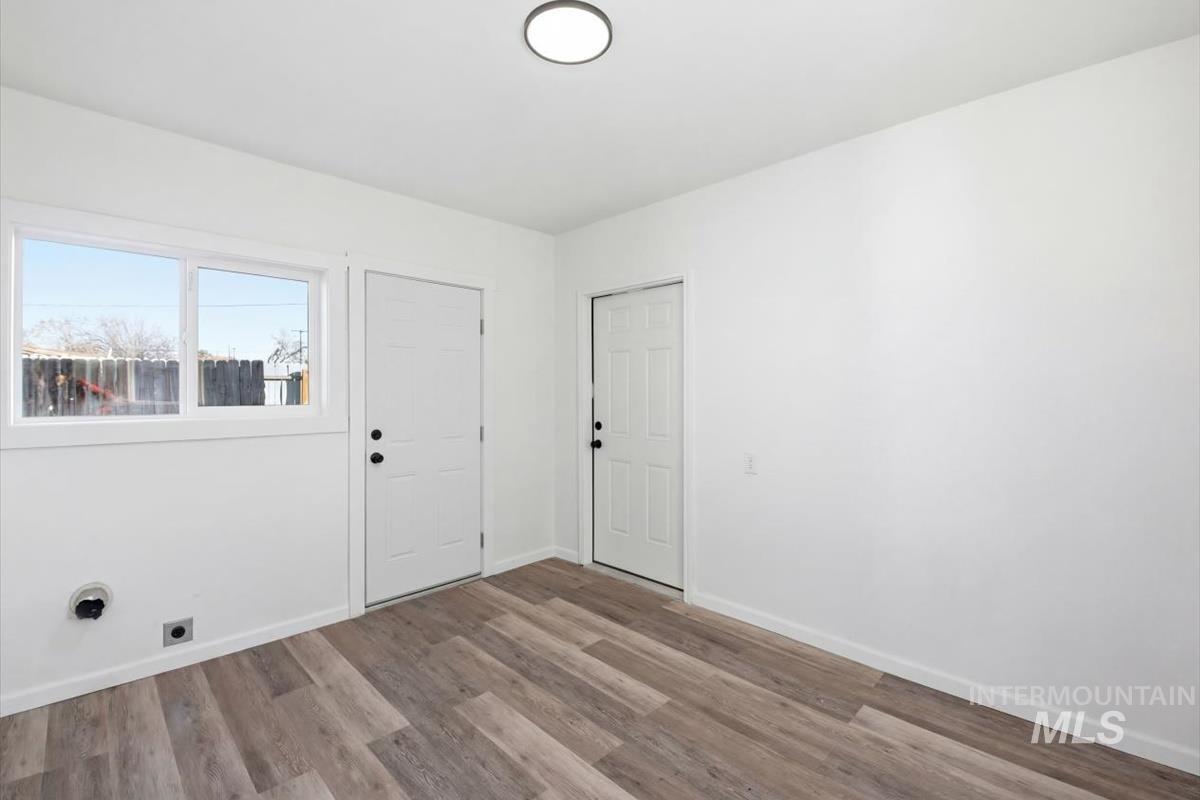 810 E 9Th N, Mountain Home, Idaho 83647, 3 Bedrooms, 1 Bathroom, Residential For Sale, Price $299,000,MLS 98978901