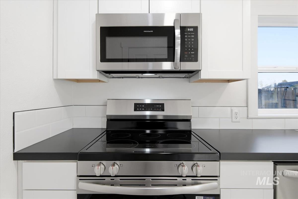 810 E 9Th N, Mountain Home, Idaho 83647, 3 Bedrooms, 1 Bathroom, Residential For Sale, Price $299,000,MLS 98978901