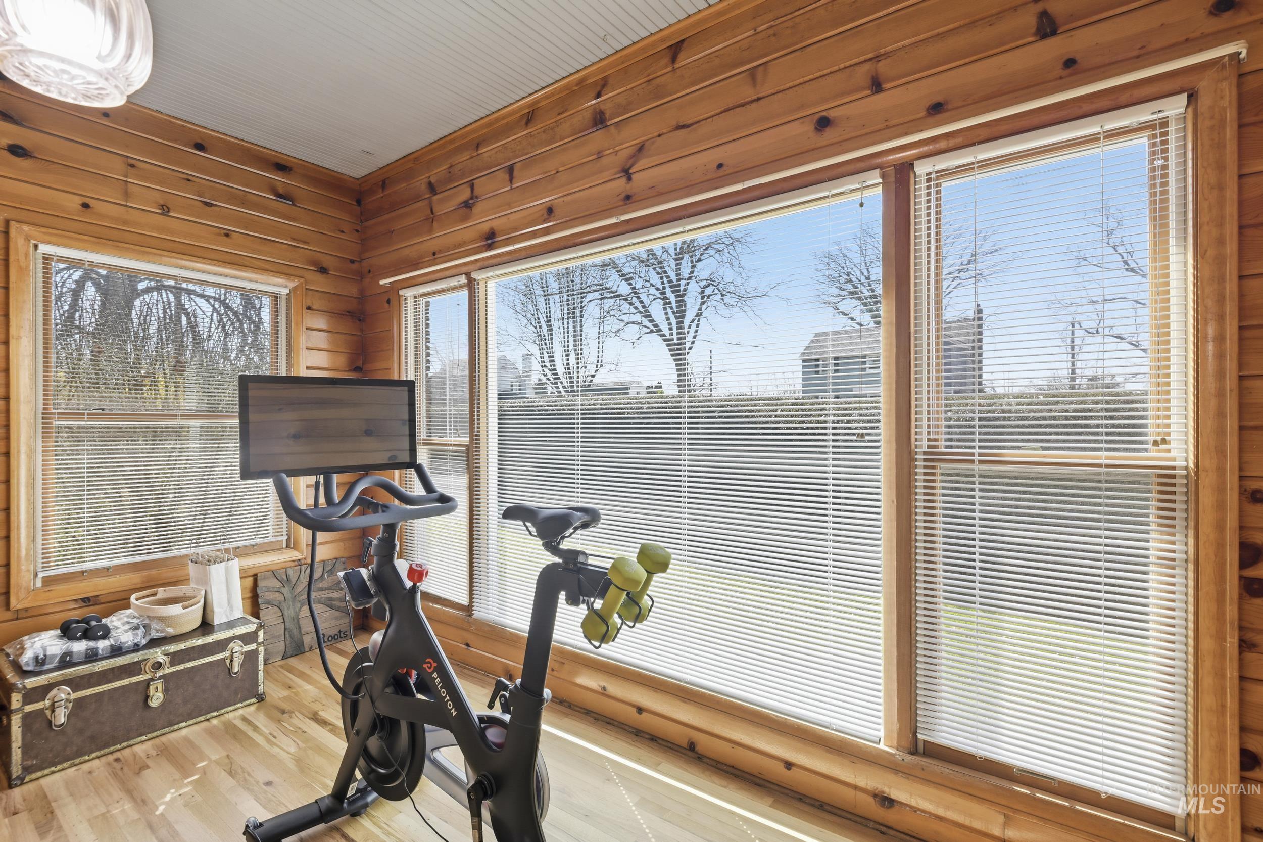 1521 Idaho Avenue, Caldwell, Idaho 83605, 3 Bedrooms, 2 Bathrooms, Residential For Sale, Price $490,000,MLS 98978902