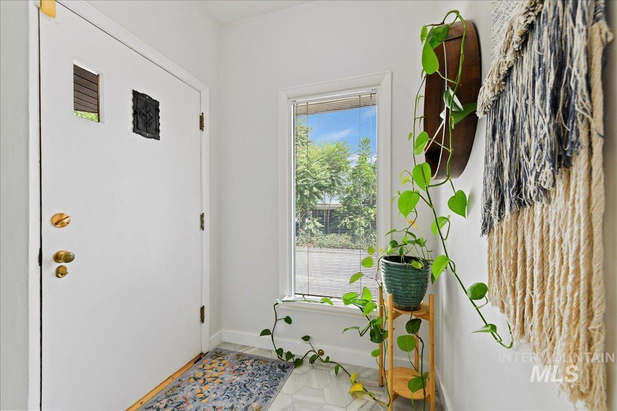 1521 Idaho Avenue, Caldwell, Idaho 83605, 3 Bedrooms, 2 Bathrooms, Residential For Sale, Price $490,000,MLS 98978902