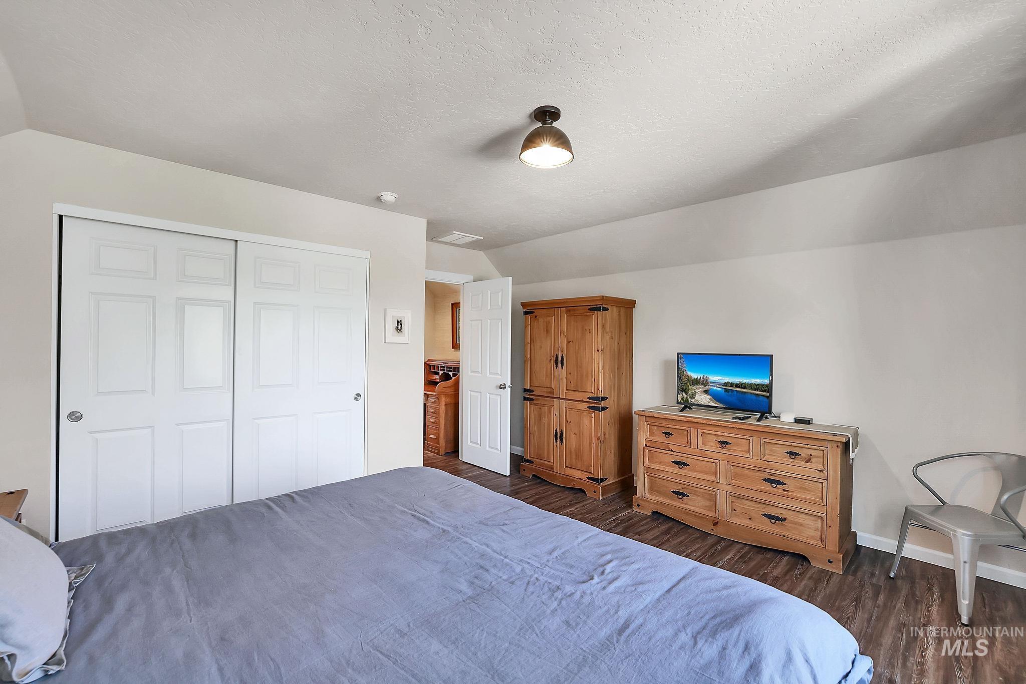 169 Durham Lane, Donnelly, Idaho 83615, 2 Bedrooms, 2.5 Bathrooms, Residential For Sale, Price $599,000,MLS 98978904