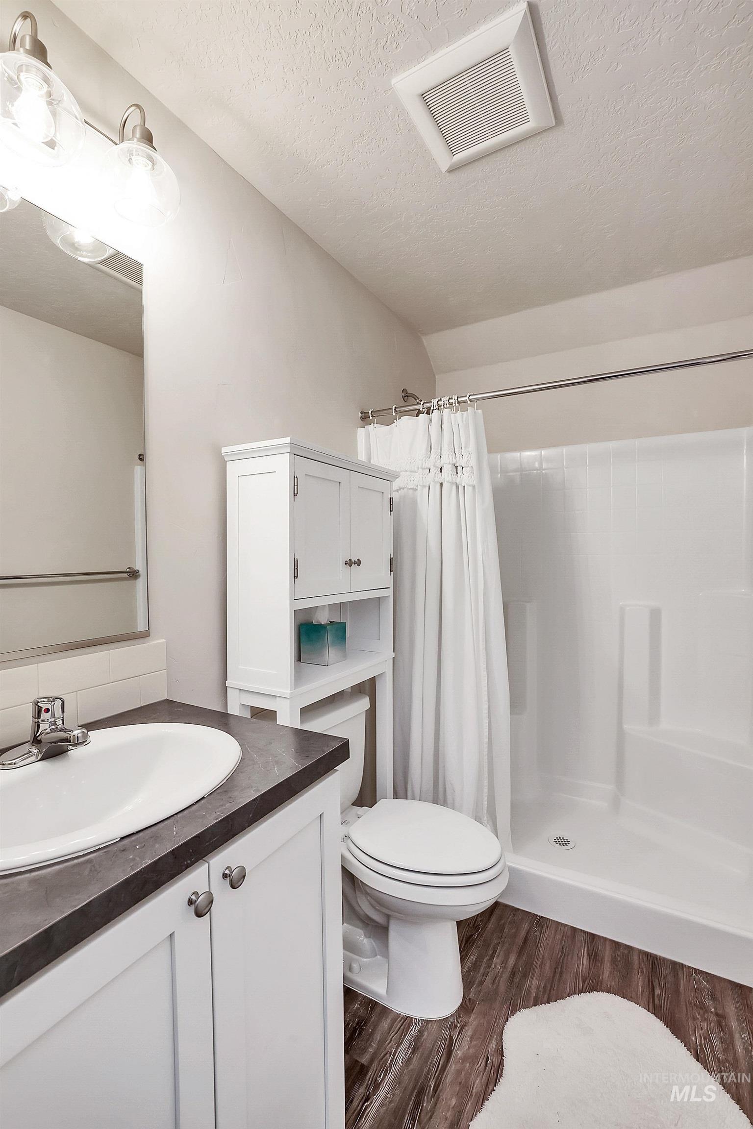 169 Durham Lane, Donnelly, Idaho 83615, 2 Bedrooms, 2.5 Bathrooms, Residential For Sale, Price $599,000,MLS 98978904