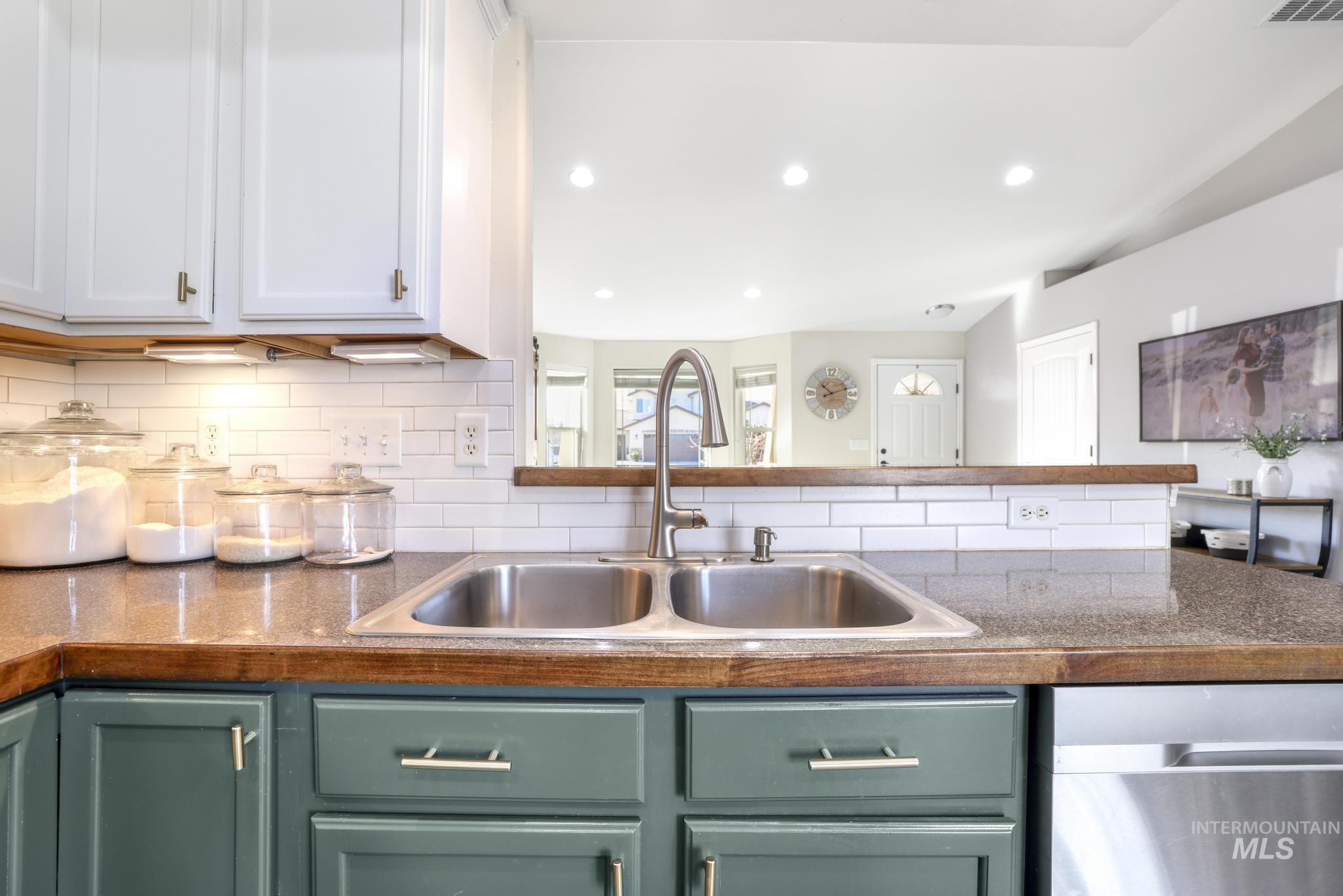 1030 Ballard Ln, Kimberly, Idaho 83341, 4 Bedrooms, 2 Bathrooms, Residential For Sale, Price $434,900,MLS 98978906