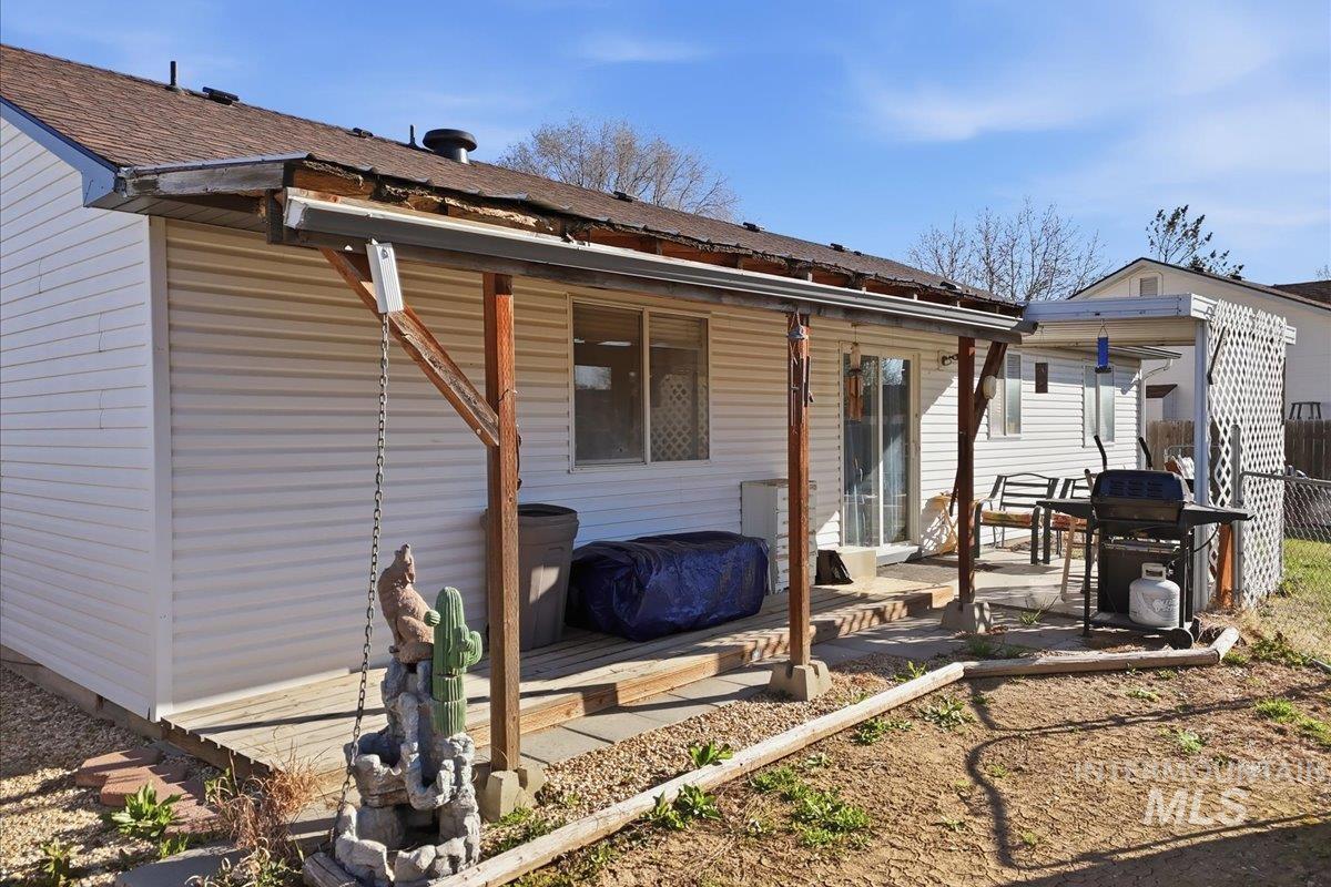 511 S Valley Drive, Nampa, Idaho 83686, 3 Bedrooms, 2 Bathrooms, Residential For Sale, Price $349,999,MLS 98978907