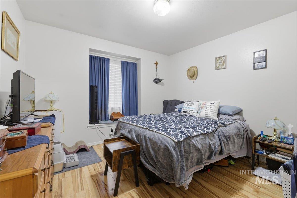 511 S Valley Drive, Nampa, Idaho 83686, 3 Bedrooms, 2 Bathrooms, Residential For Sale, Price $349,999,MLS 98978907