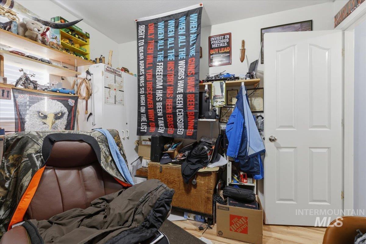 511 S Valley Drive, Nampa, Idaho 83686, 3 Bedrooms, 2 Bathrooms, Residential For Sale, Price $349,999,MLS 98978907