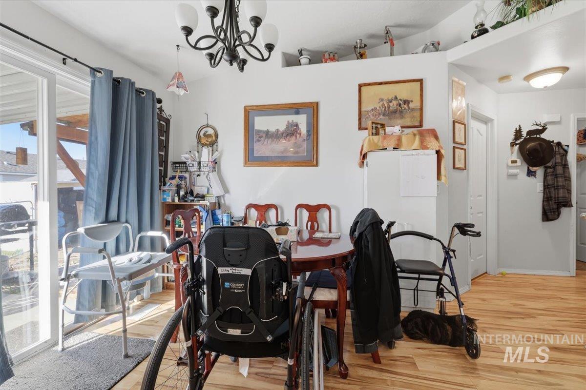 511 S Valley Drive, Nampa, Idaho 83686, 3 Bedrooms, 2 Bathrooms, Residential For Sale, Price $349,999,MLS 98978907