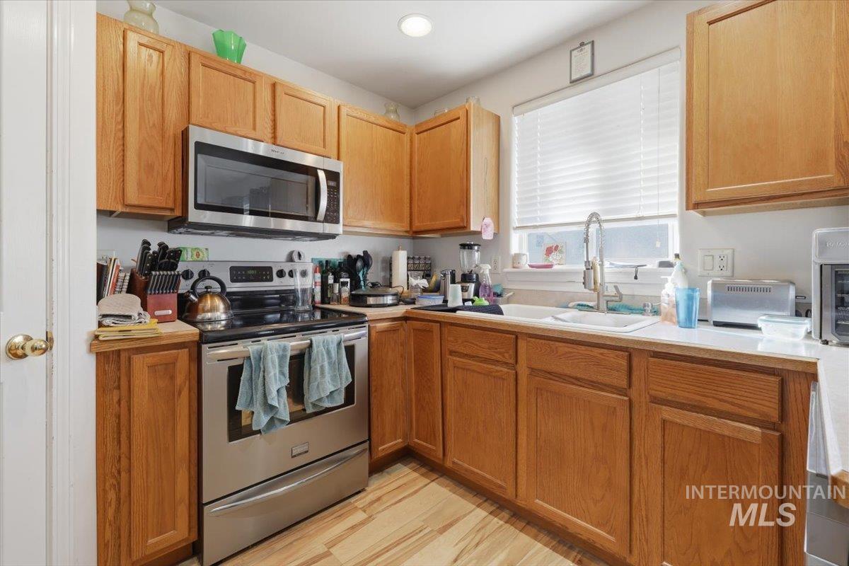 511 S Valley Drive, Nampa, Idaho 83686, 3 Bedrooms, 2 Bathrooms, Residential For Sale, Price $349,999,MLS 98978907