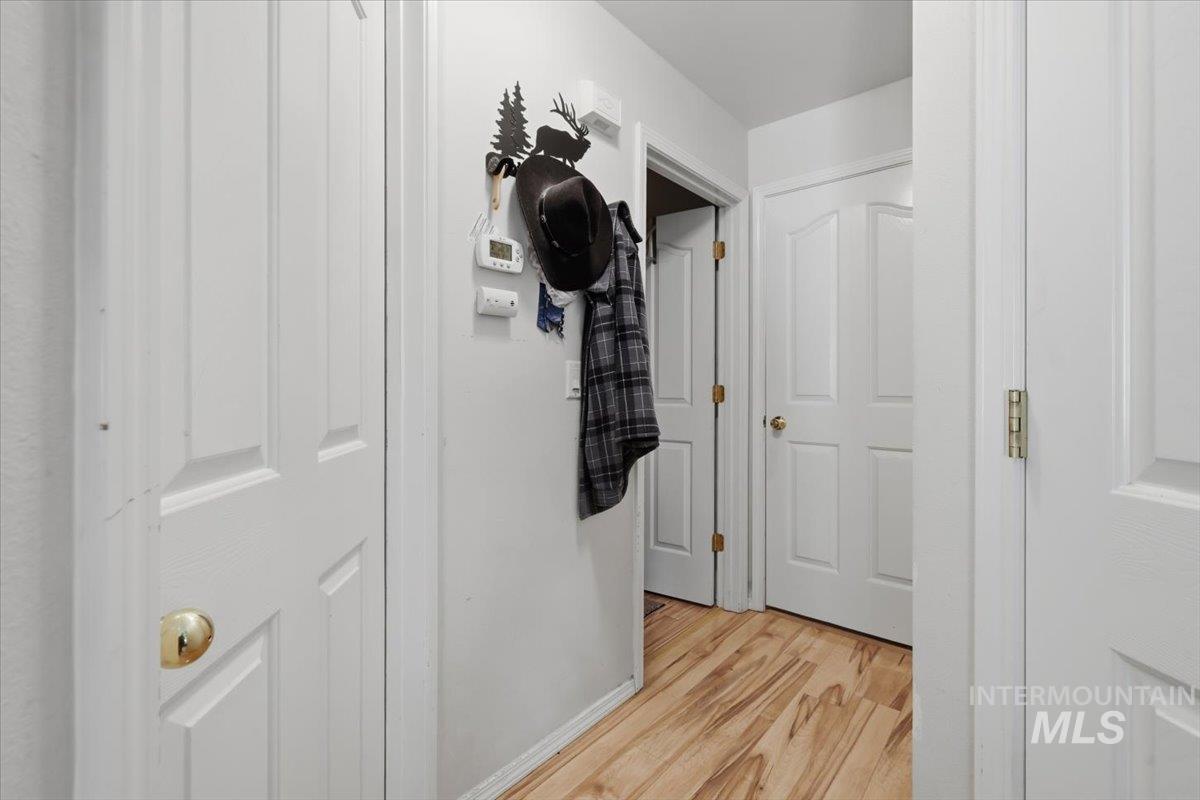 511 S Valley Drive, Nampa, Idaho 83686, 3 Bedrooms, 2 Bathrooms, Residential For Sale, Price $349,999,MLS 98978907