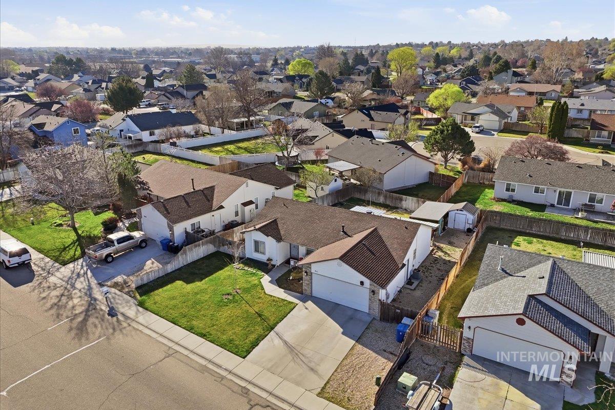 511 S Valley Drive, Nampa, Idaho 83686, 3 Bedrooms, 2 Bathrooms, Residential For Sale, Price $349,999,MLS 98978907