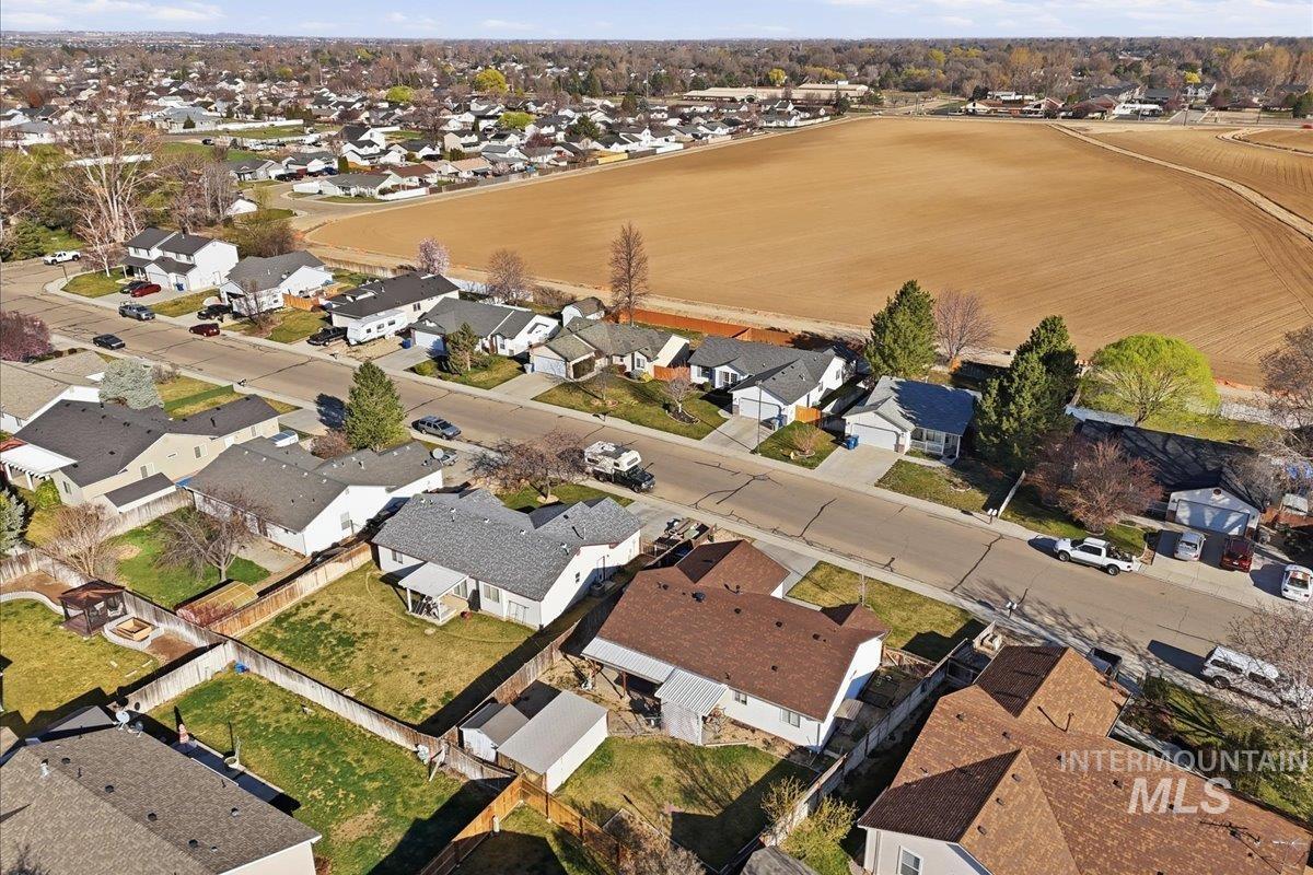 511 S Valley Drive, Nampa, Idaho 83686, 3 Bedrooms, 2 Bathrooms, Residential For Sale, Price $349,999,MLS 98978907