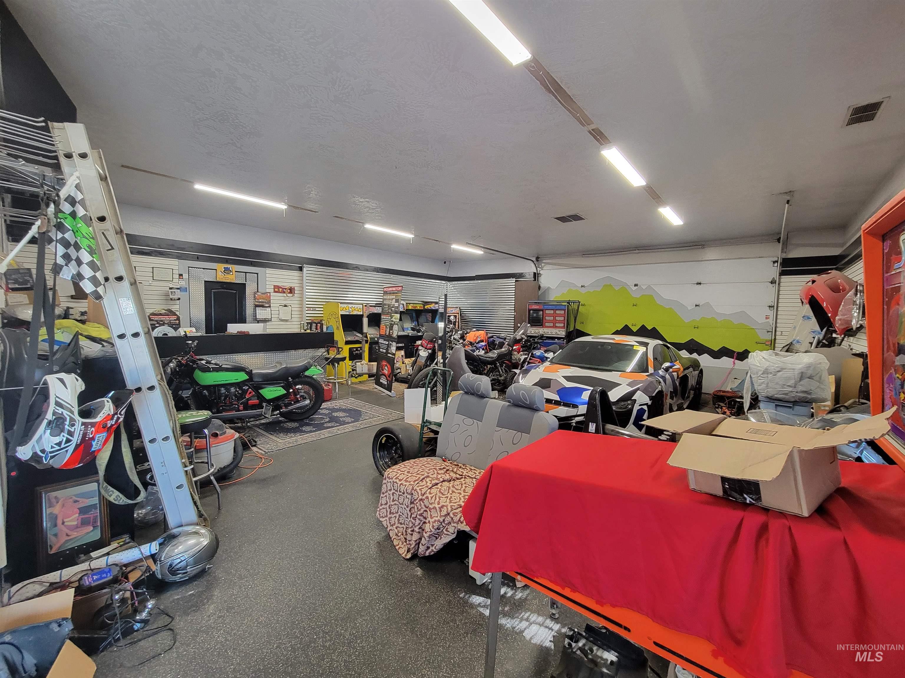 813 E Fairview, Meridian, Idaho 83642, Business/Commercial For Sale, Price $1,800,000,MLS 98978908