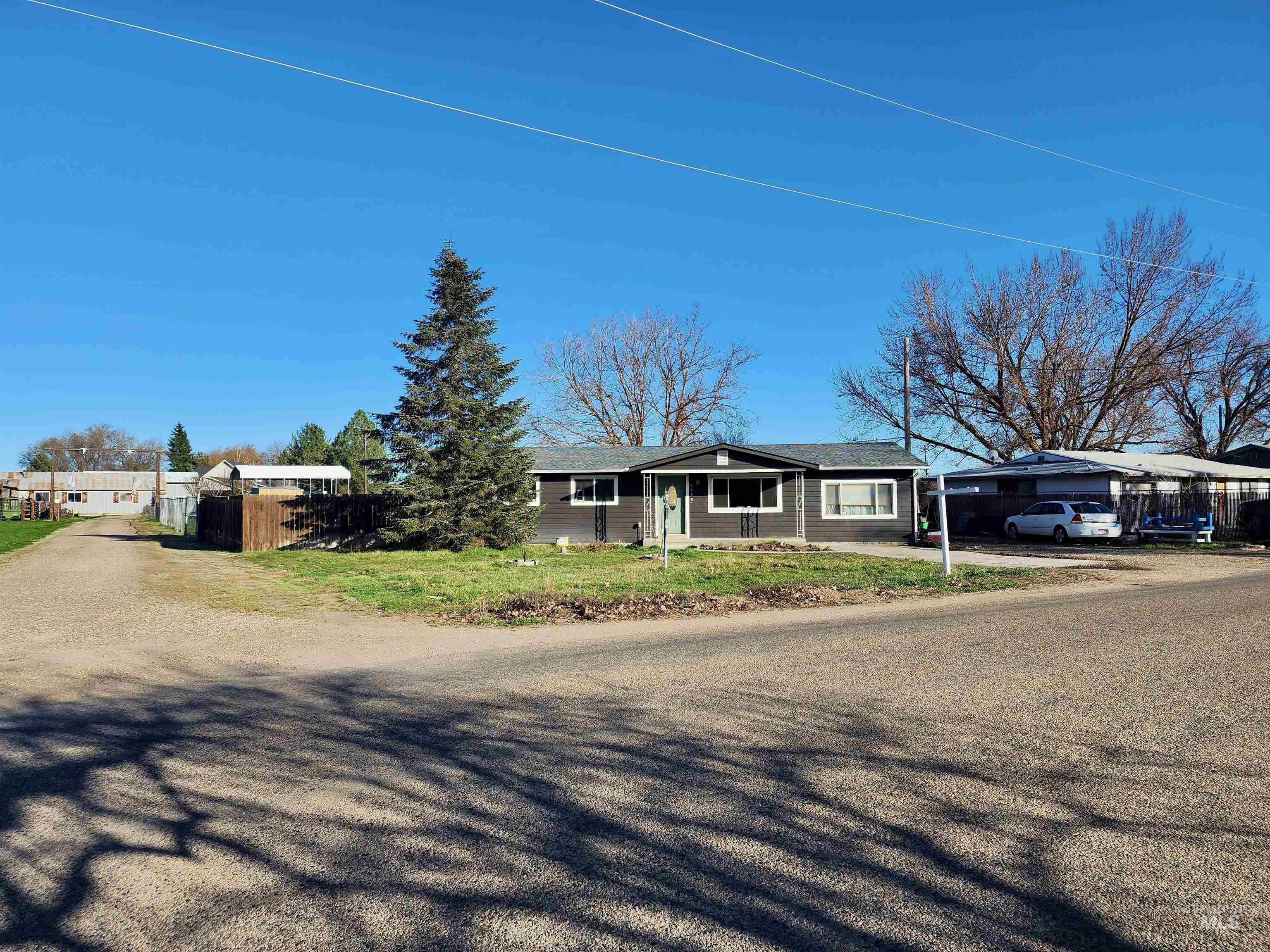 8188 N Pennsylvania Ave, Fruitland, Idaho 83619-3537, 4 Bedrooms, 2 Bathrooms, Residential For Sale, Price $335,000,MLS 98978909
