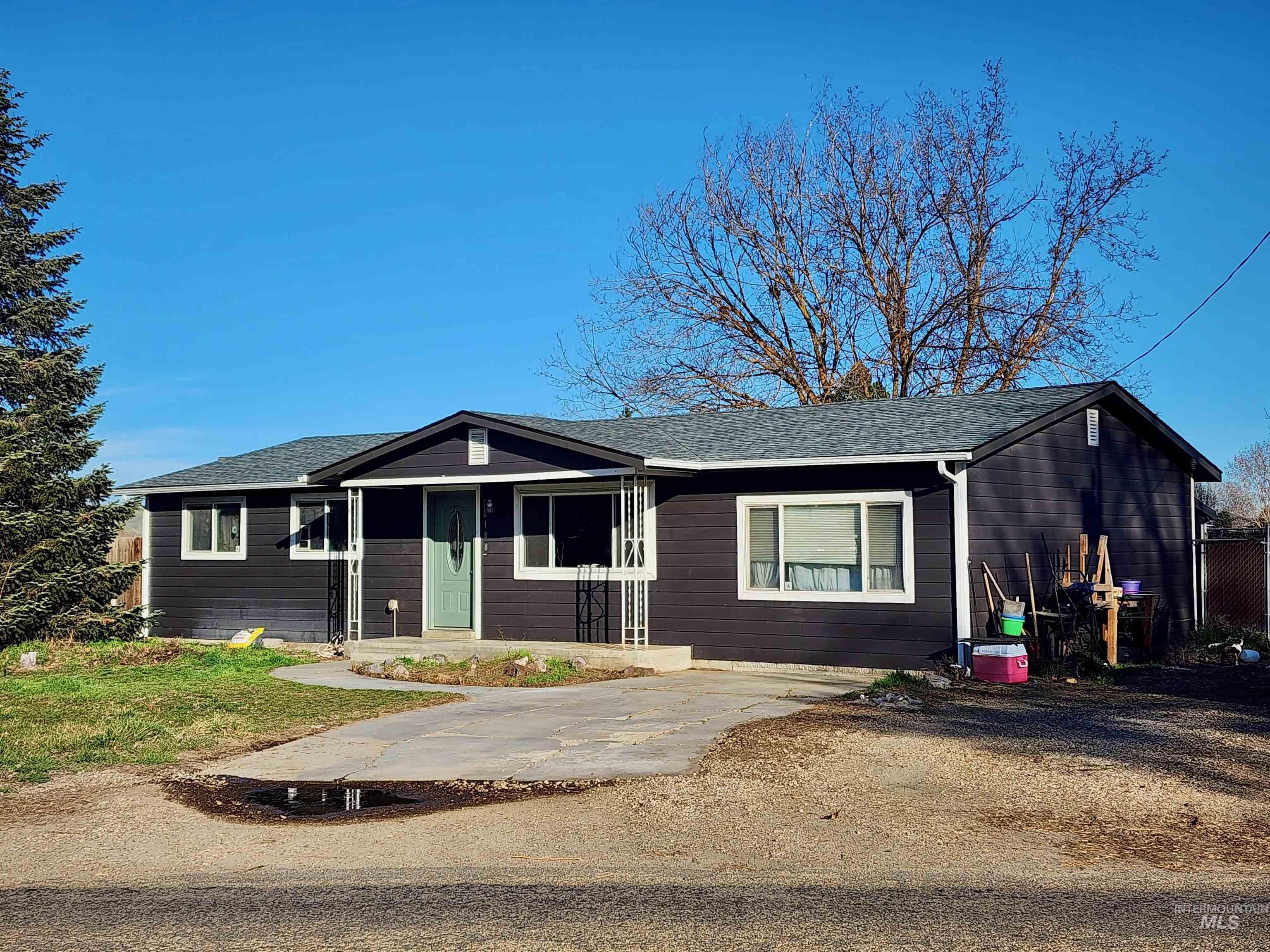 8188 N Pennsylvania Ave, Fruitland, Idaho 83619-3537, 4 Bedrooms, 2 Bathrooms, Residential For Sale, Price $335,000,MLS 98978909