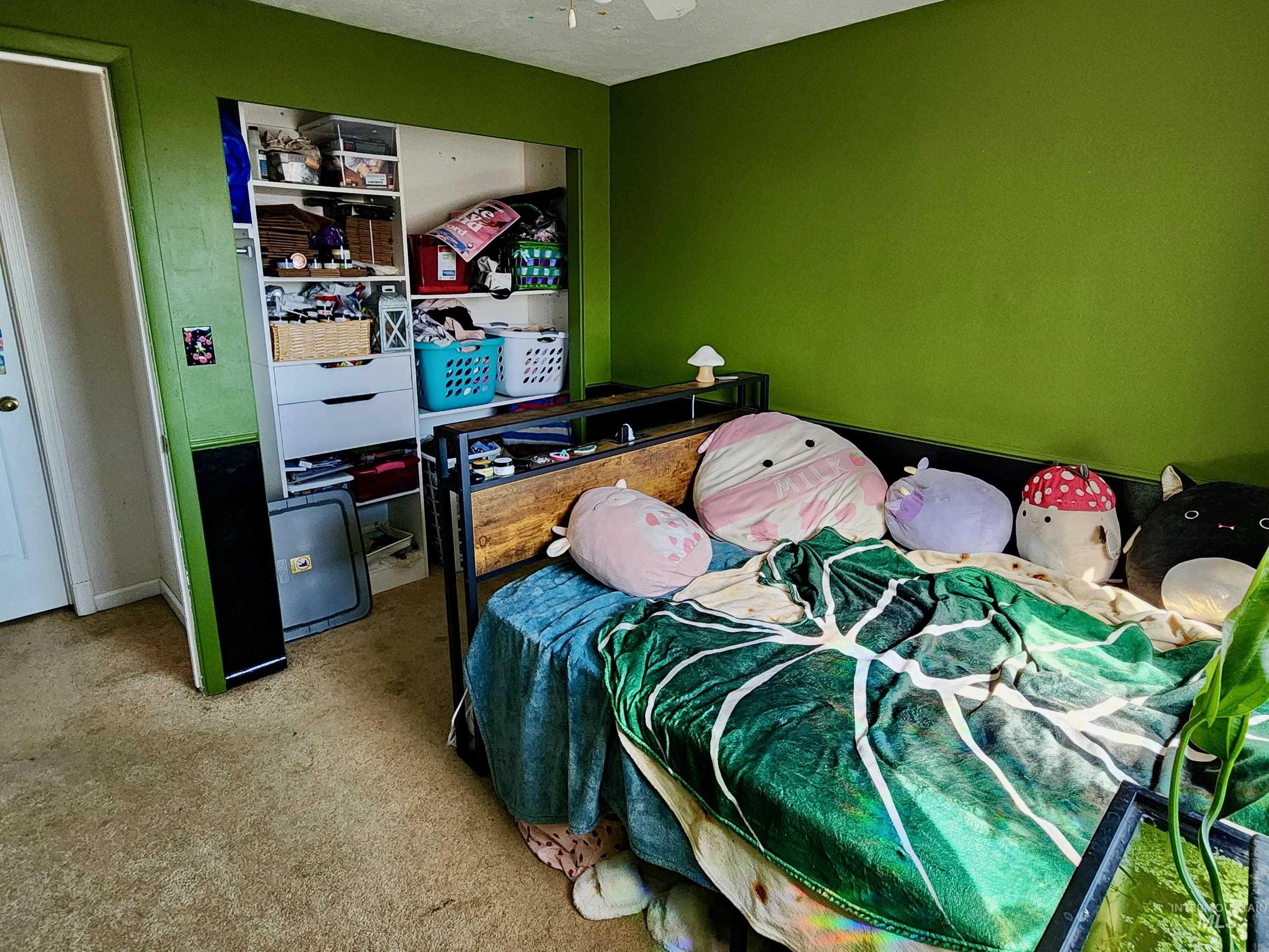 8188 N Pennsylvania Ave, Fruitland, Idaho 83619-3537, 4 Bedrooms, 2 Bathrooms, Residential For Sale, Price $335,000,MLS 98978909