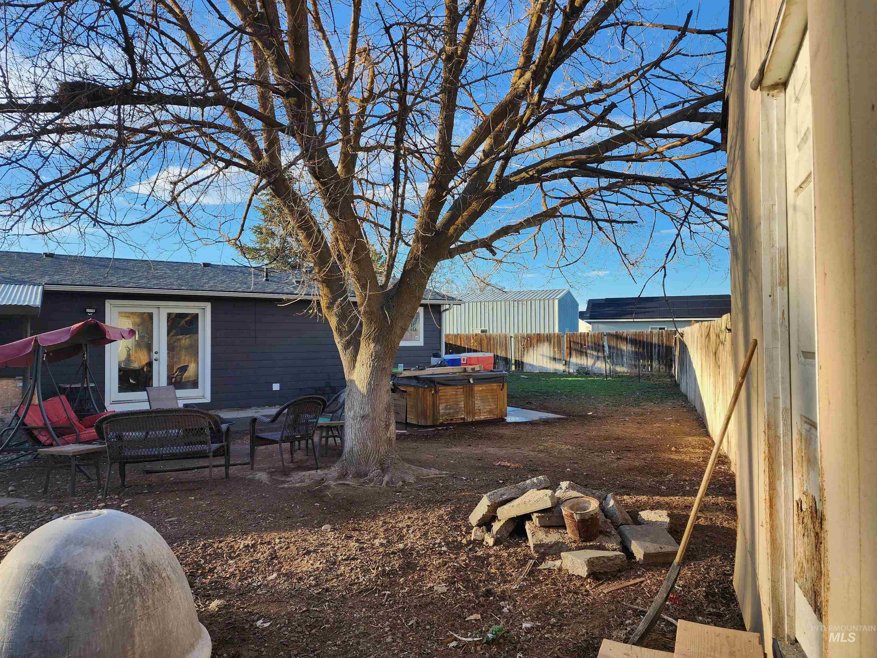 8188 N Pennsylvania Ave, Fruitland, Idaho 83619-3537, 4 Bedrooms, 2 Bathrooms, Residential For Sale, Price $335,000,MLS 98978909