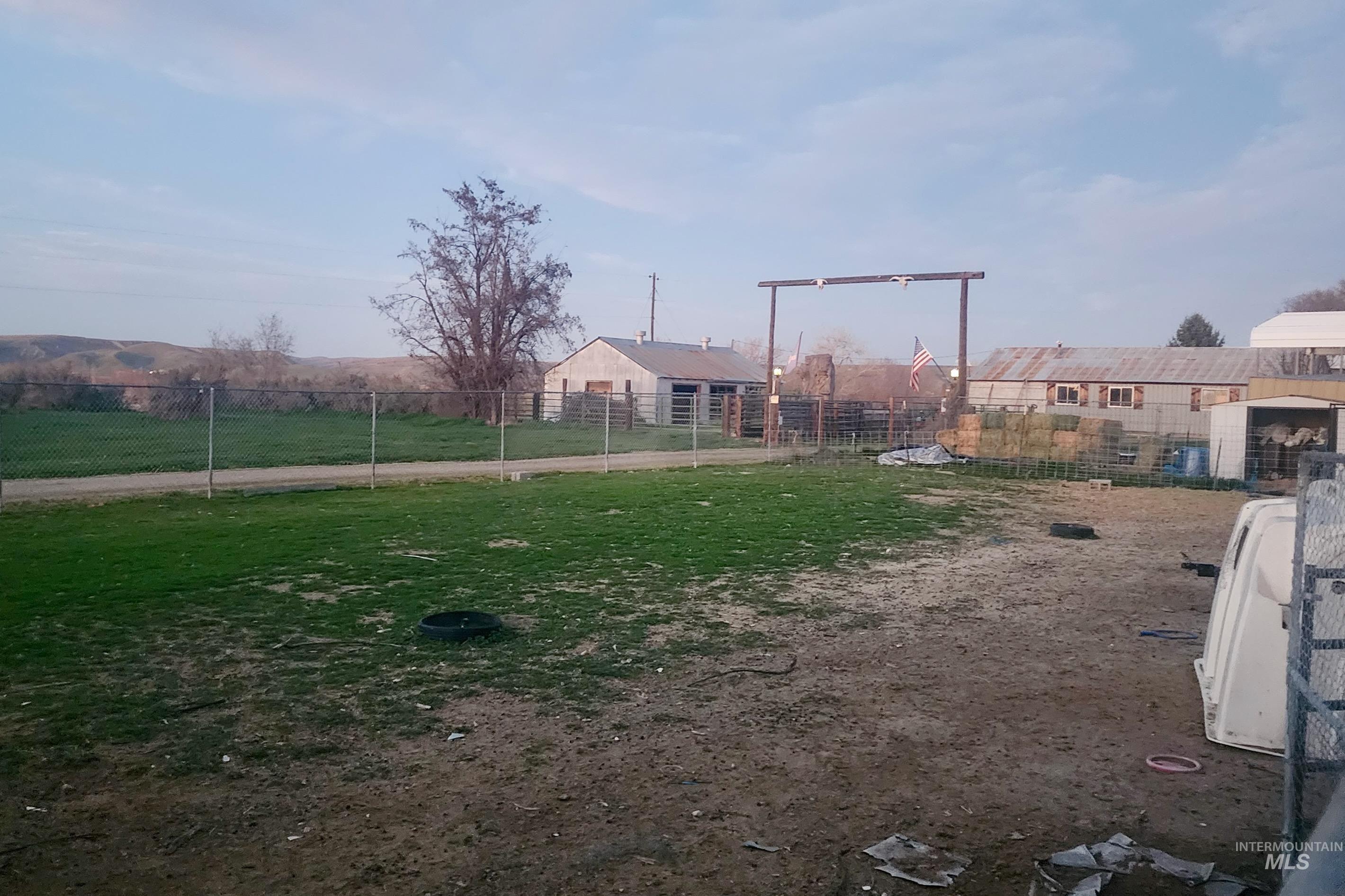 8188 N Pennsylvania Ave, Fruitland, Idaho 83619-3537, 4 Bedrooms, 2 Bathrooms, Residential For Sale, Price $335,000,MLS 98978909