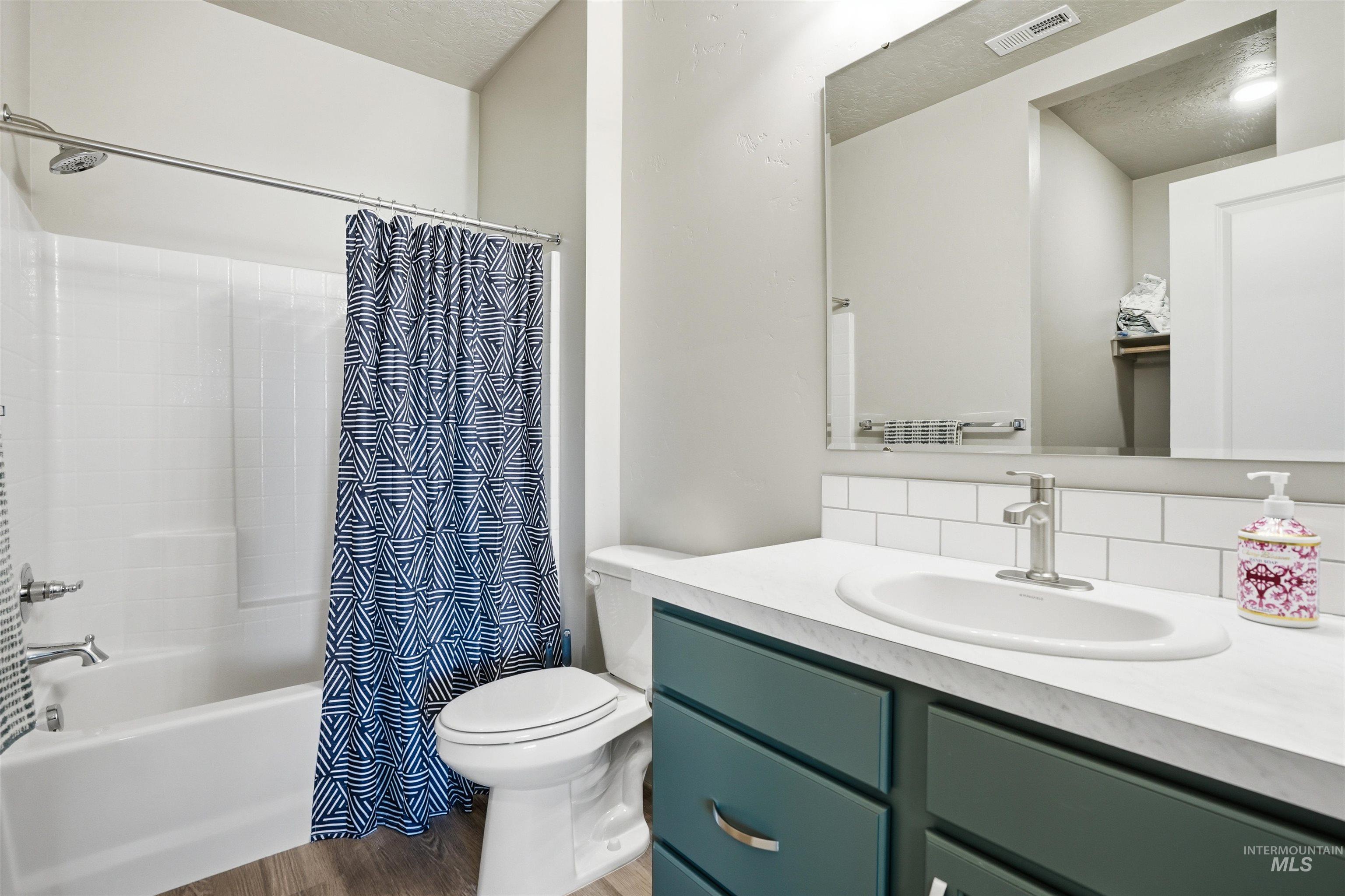 571 Dunmore Ave, Middleton, Idaho 83644, 5 Bedrooms, 3.5 Bathrooms, Residential For Sale, Price $615,000,MLS 98978918