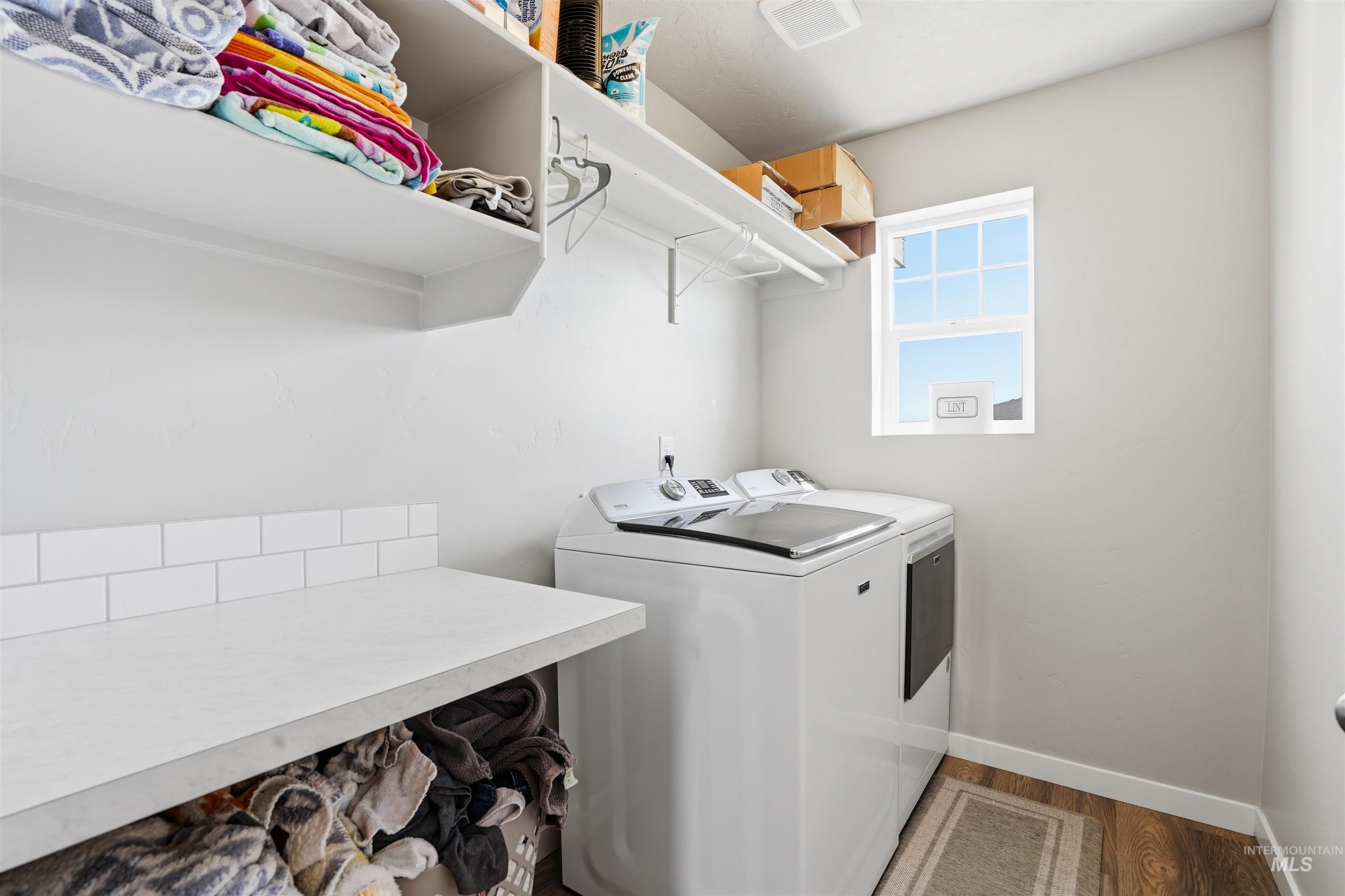 571 Dunmore Ave, Middleton, Idaho 83644, 5 Bedrooms, 3.5 Bathrooms, Residential For Sale, Price $615,000,MLS 98978918