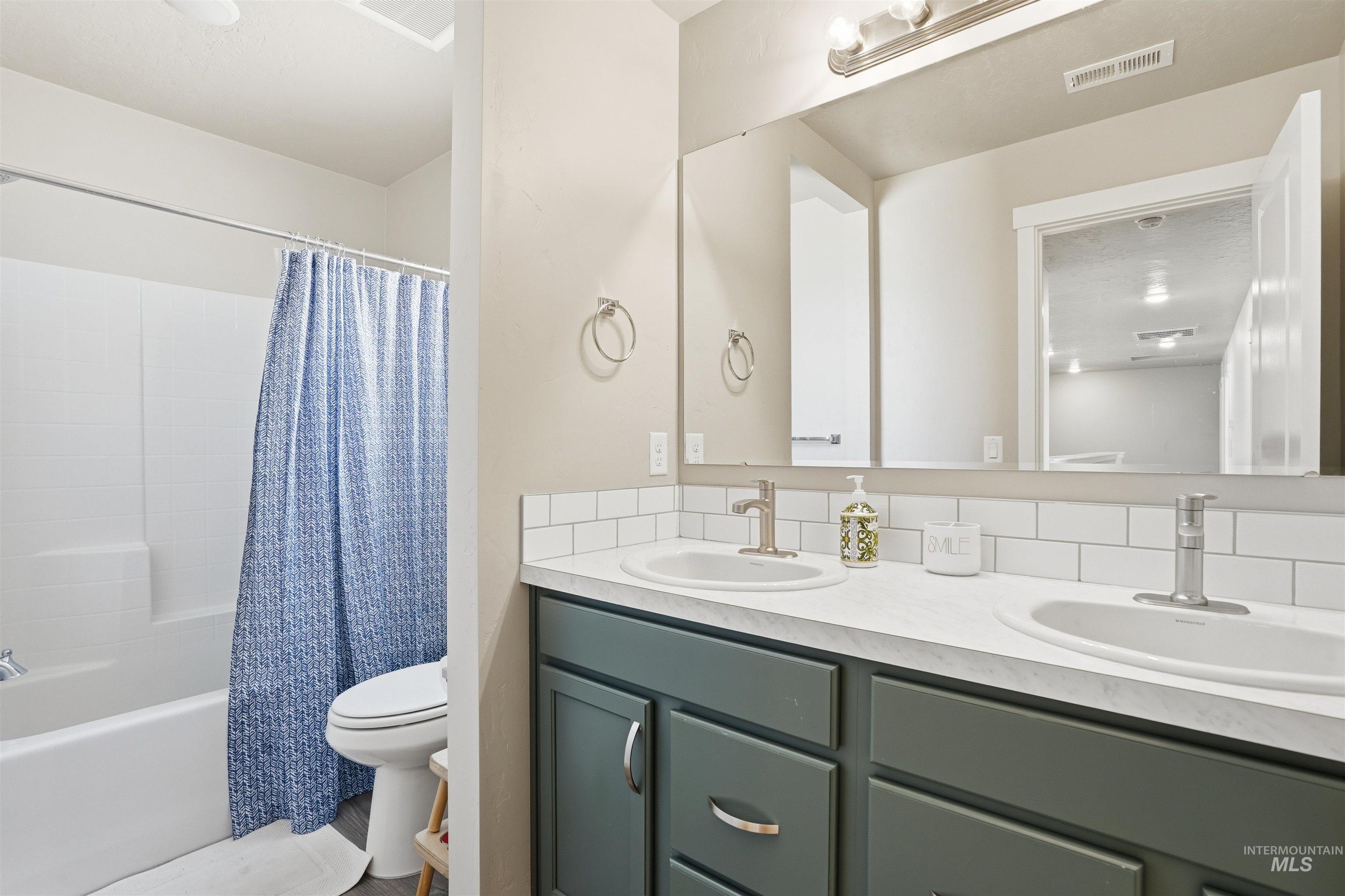 571 Dunmore Ave, Middleton, Idaho 83644, 5 Bedrooms, 3.5 Bathrooms, Residential For Sale, Price $615,000,MLS 98978918