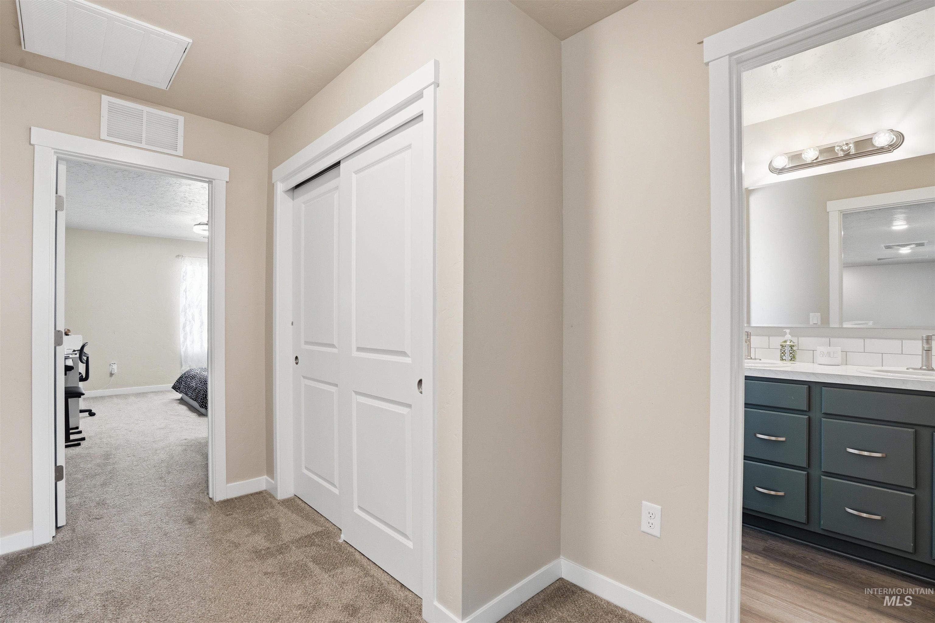 571 Dunmore Ave, Middleton, Idaho 83644, 5 Bedrooms, 3.5 Bathrooms, Residential For Sale, Price $615,000,MLS 98978918