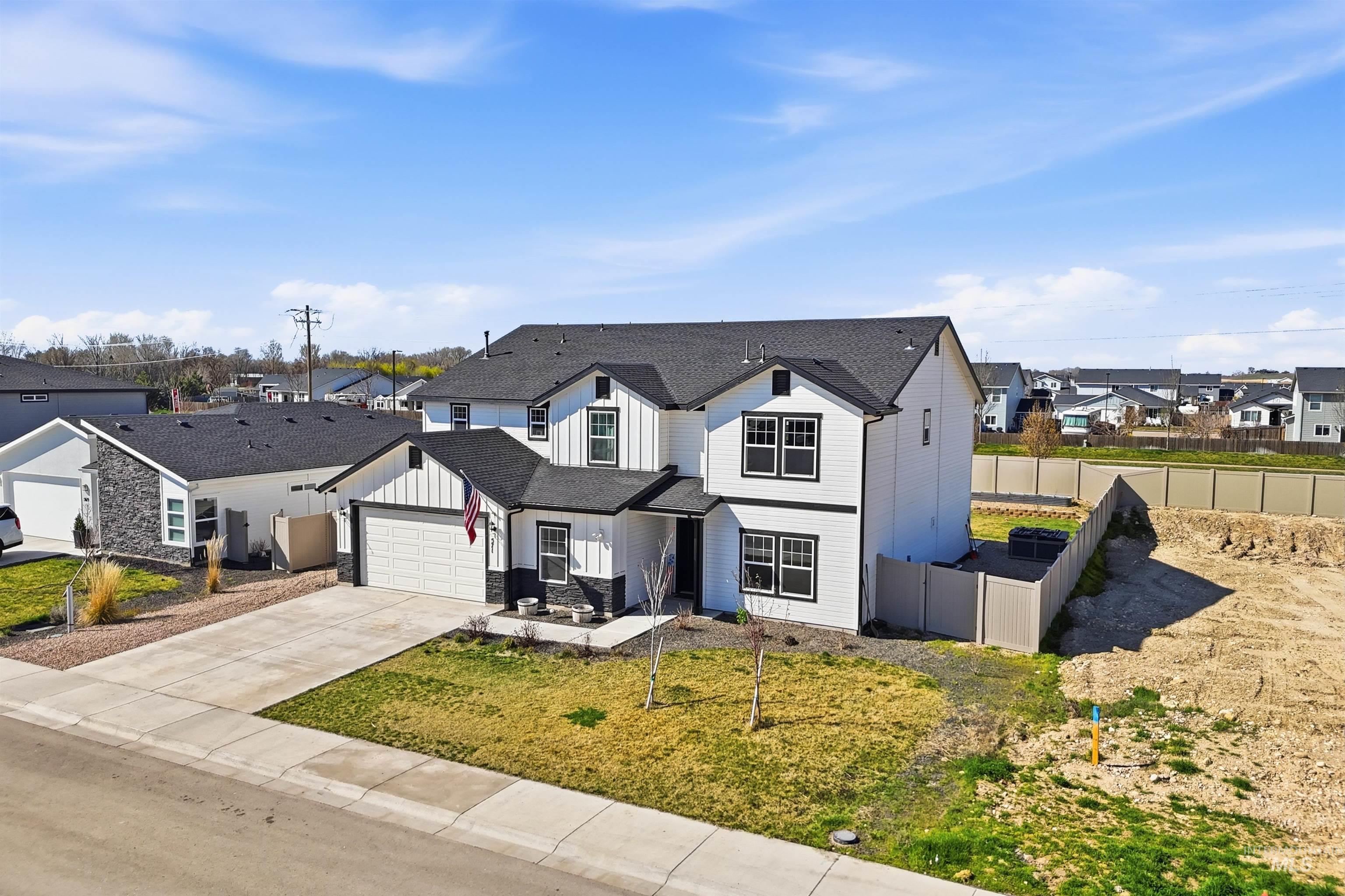 571 Dunmore Ave, Middleton, Idaho 83644, 5 Bedrooms, 3.5 Bathrooms, Residential For Sale, Price $615,000,MLS 98978918