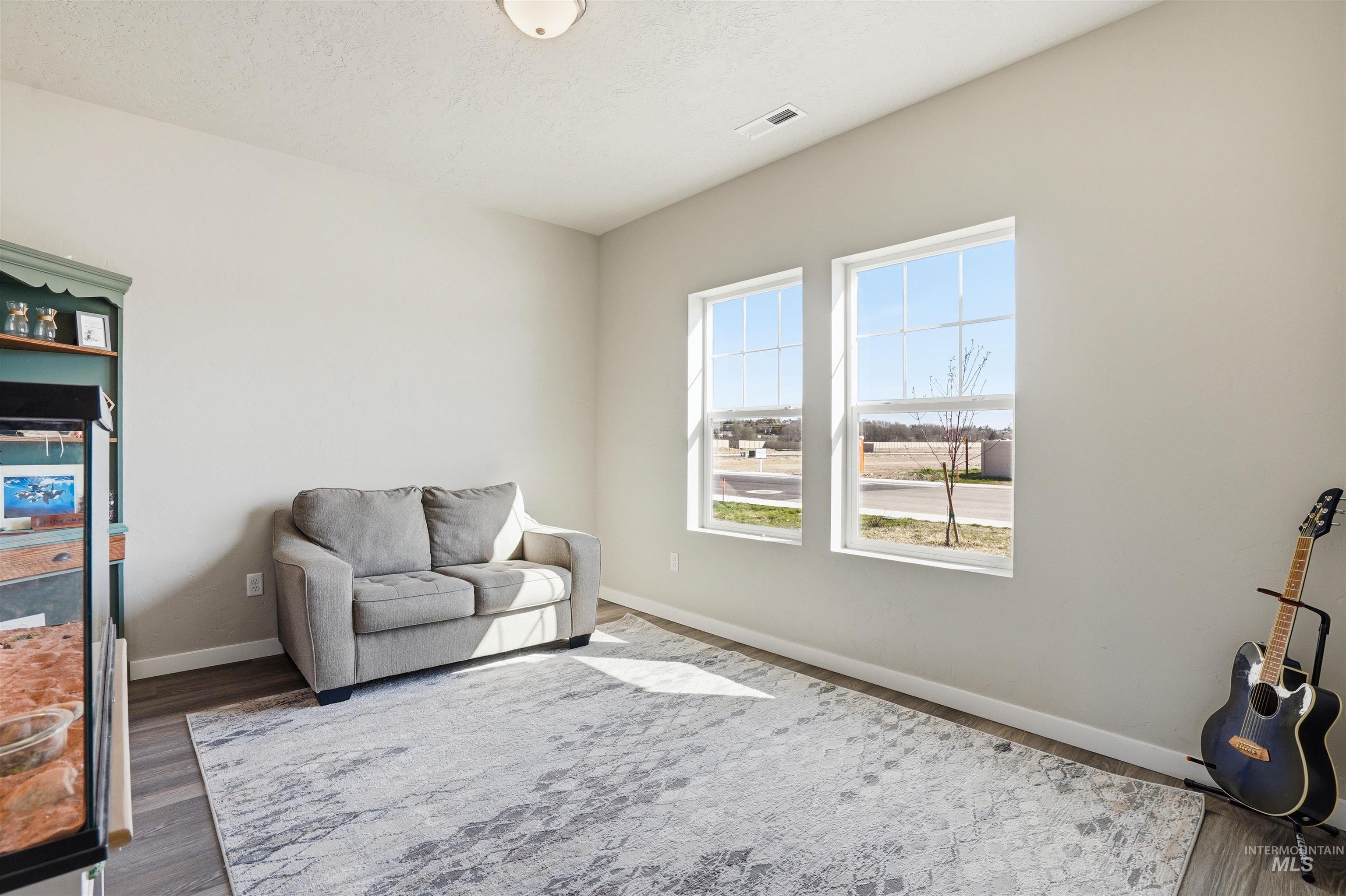 571 Dunmore Ave, Middleton, Idaho 83644, 5 Bedrooms, 3.5 Bathrooms, Residential For Sale, Price $615,000,MLS 98978918