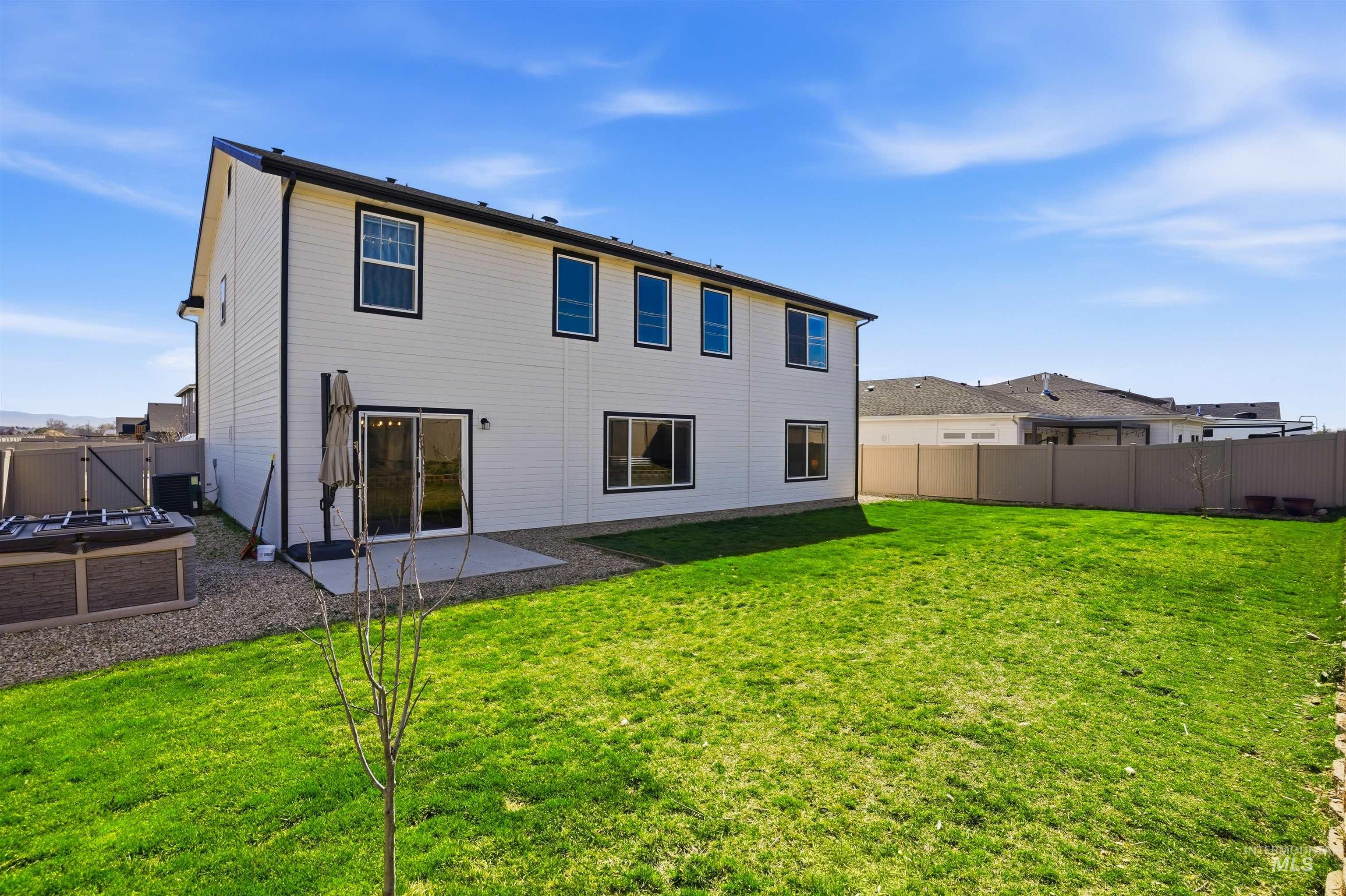 571 Dunmore Ave, Middleton, Idaho 83644, 5 Bedrooms, 3.5 Bathrooms, Residential For Sale, Price $615,000,MLS 98978918