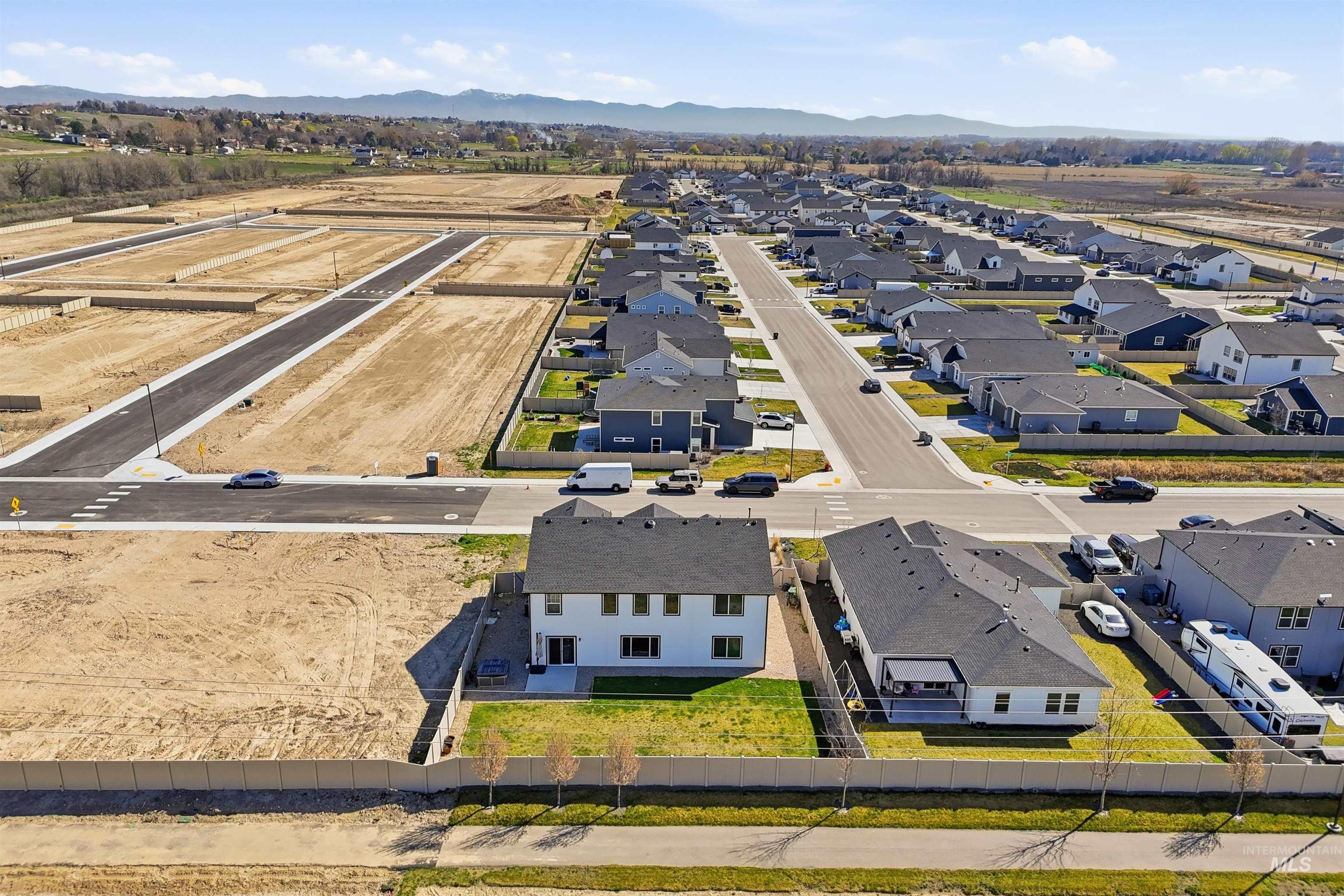 571 Dunmore Ave, Middleton, Idaho 83644, 5 Bedrooms, 3.5 Bathrooms, Residential For Sale, Price $615,000,MLS 98978918