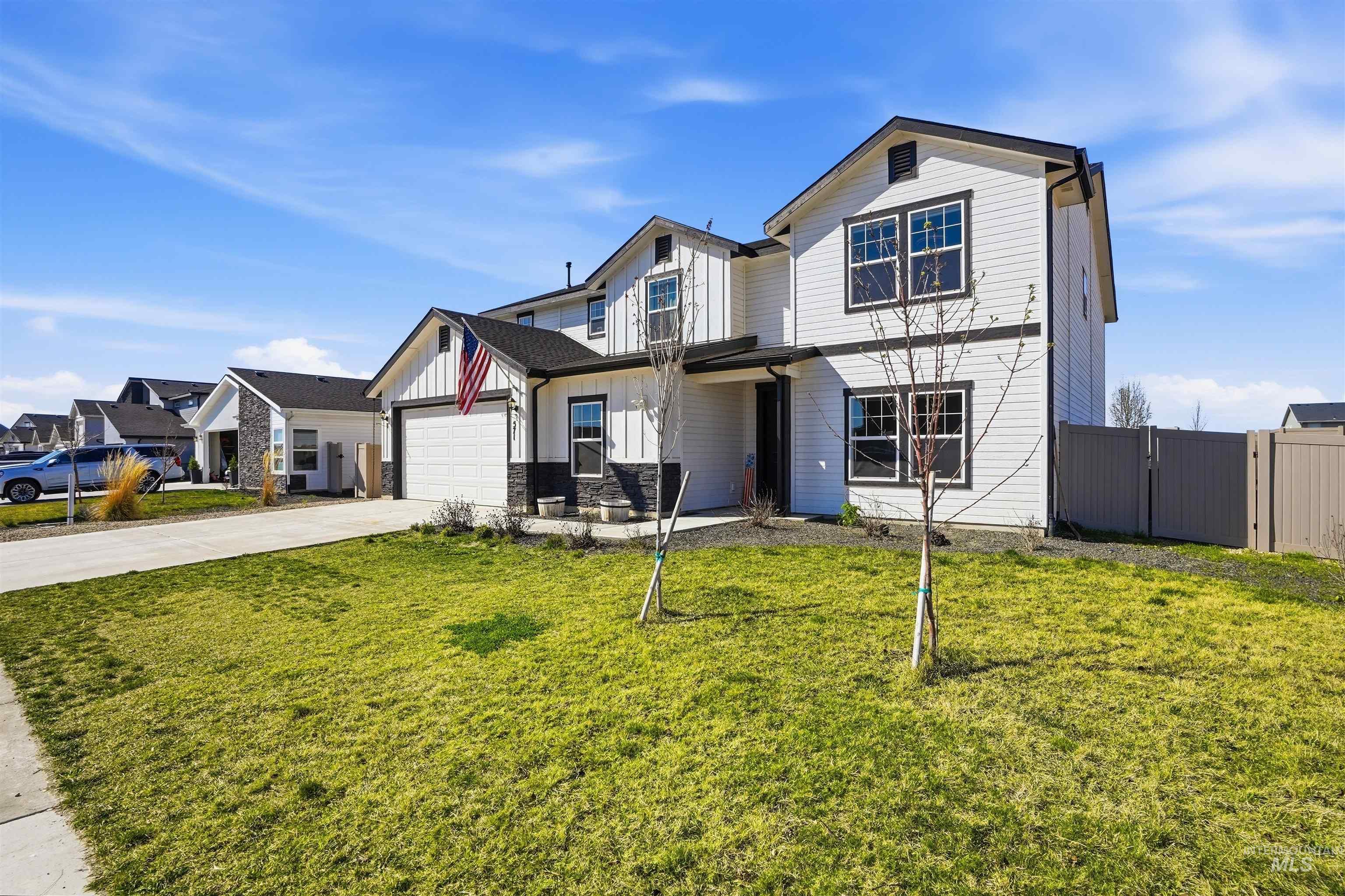 571 Dunmore Ave, Middleton, Idaho 83644, 5 Bedrooms, 3.5 Bathrooms, Residential For Sale, Price $615,000,MLS 98978918