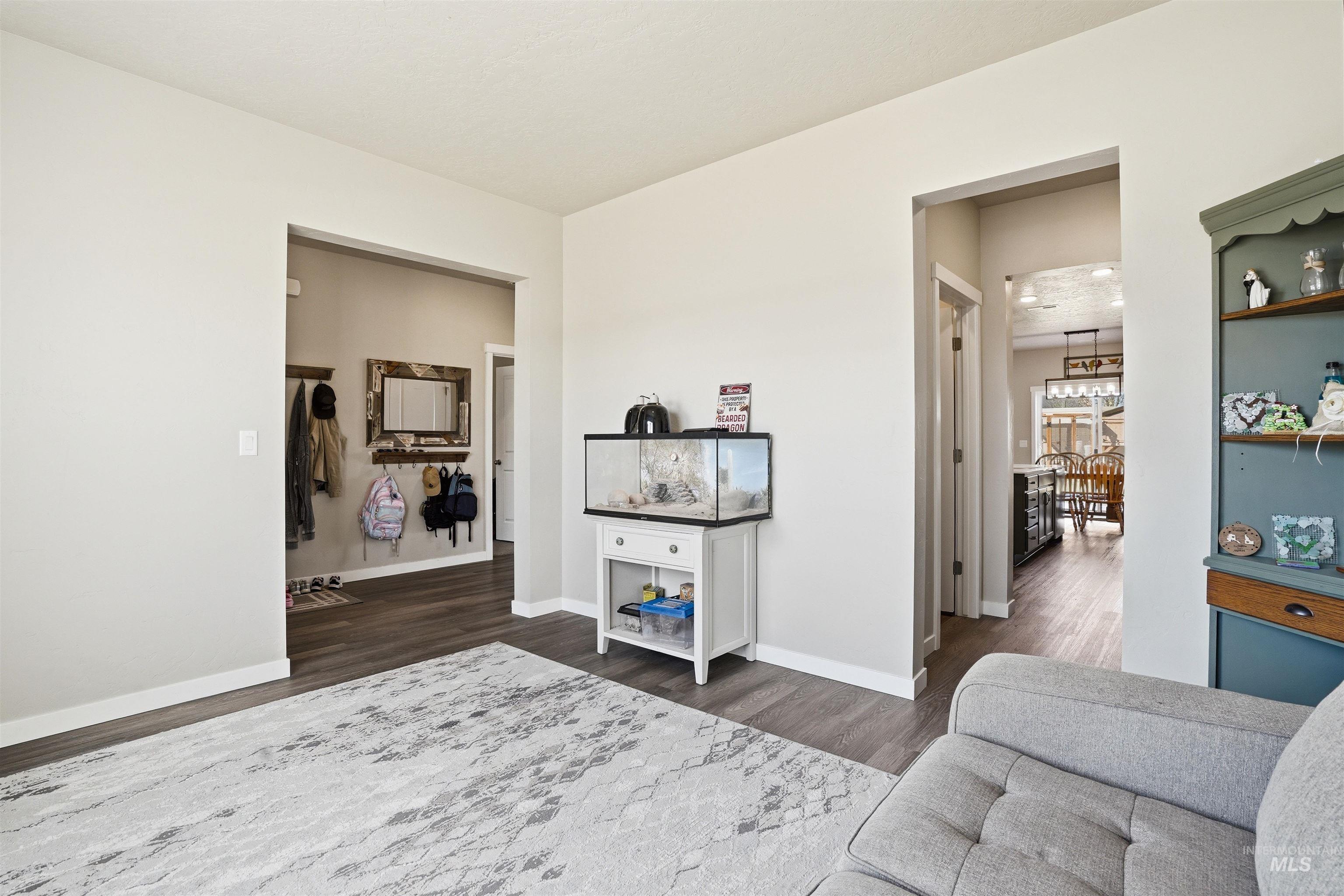 571 Dunmore Ave, Middleton, Idaho 83644, 5 Bedrooms, 3.5 Bathrooms, Residential For Sale, Price $615,000,MLS 98978918