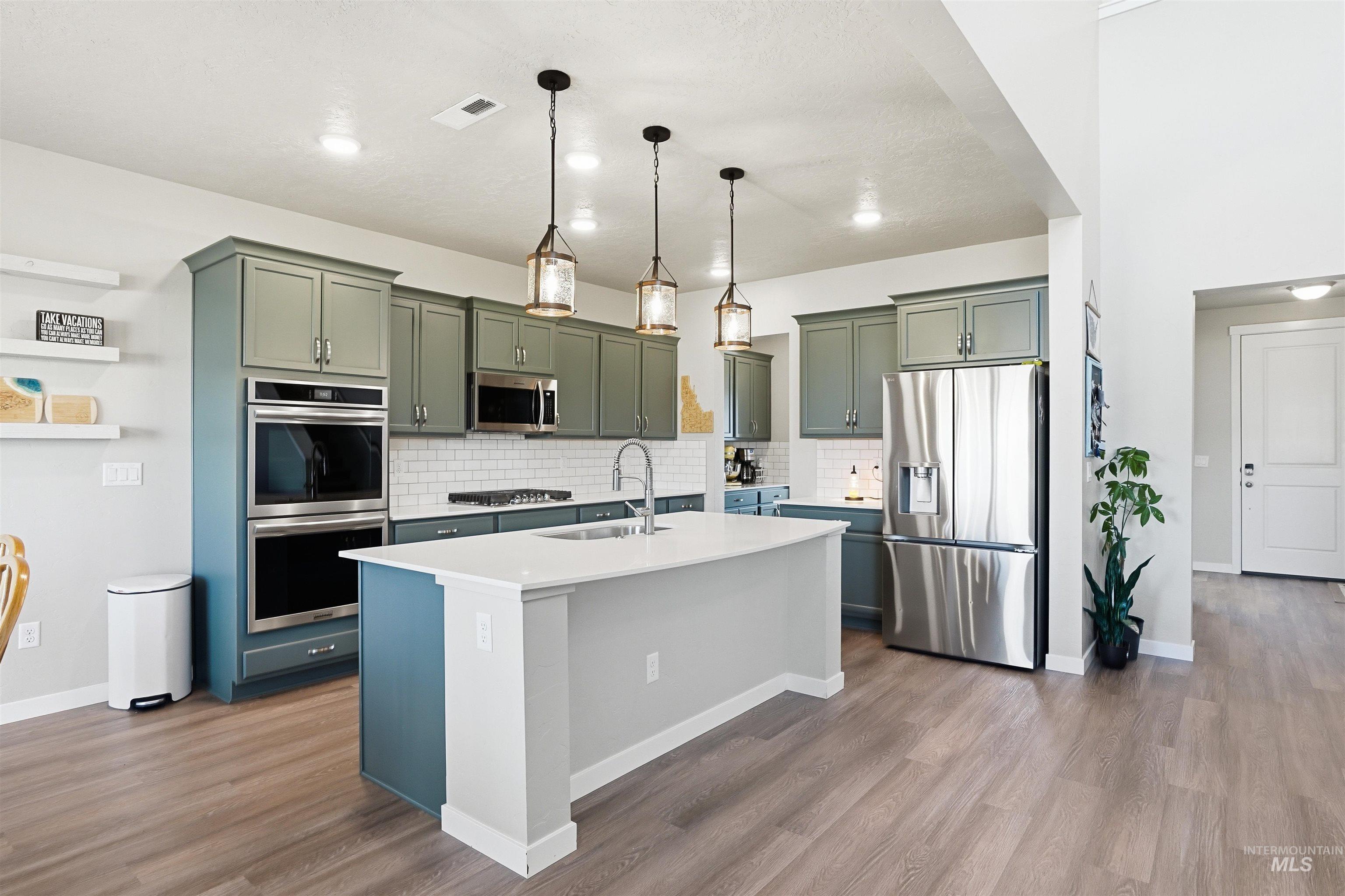 571 Dunmore Ave, Middleton, Idaho 83644, 5 Bedrooms, 3.5 Bathrooms, Residential For Sale, Price $615,000,MLS 98978918