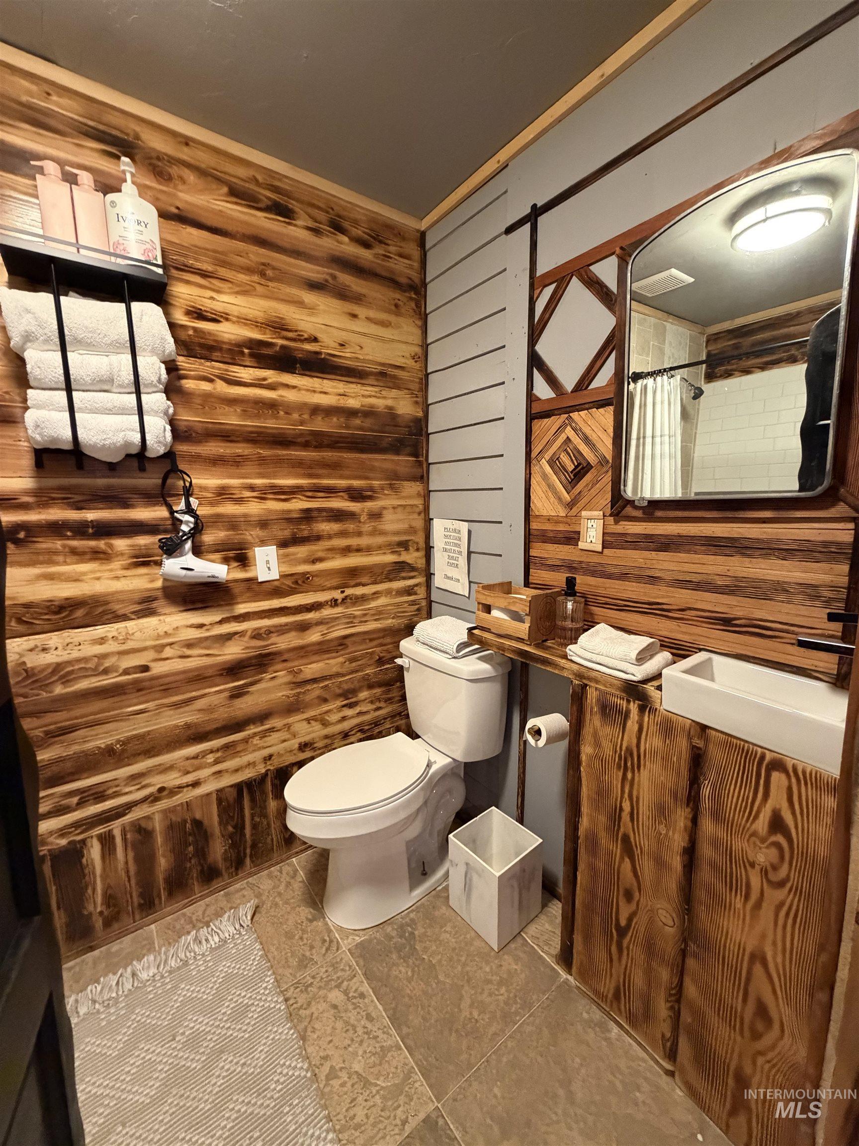 412 Main Ave N, Twin Falls, Idaho 83301, 1 Bedroom, 1 Bathroom, Residential Income For Sale, Price $669,000,MLS 98978919