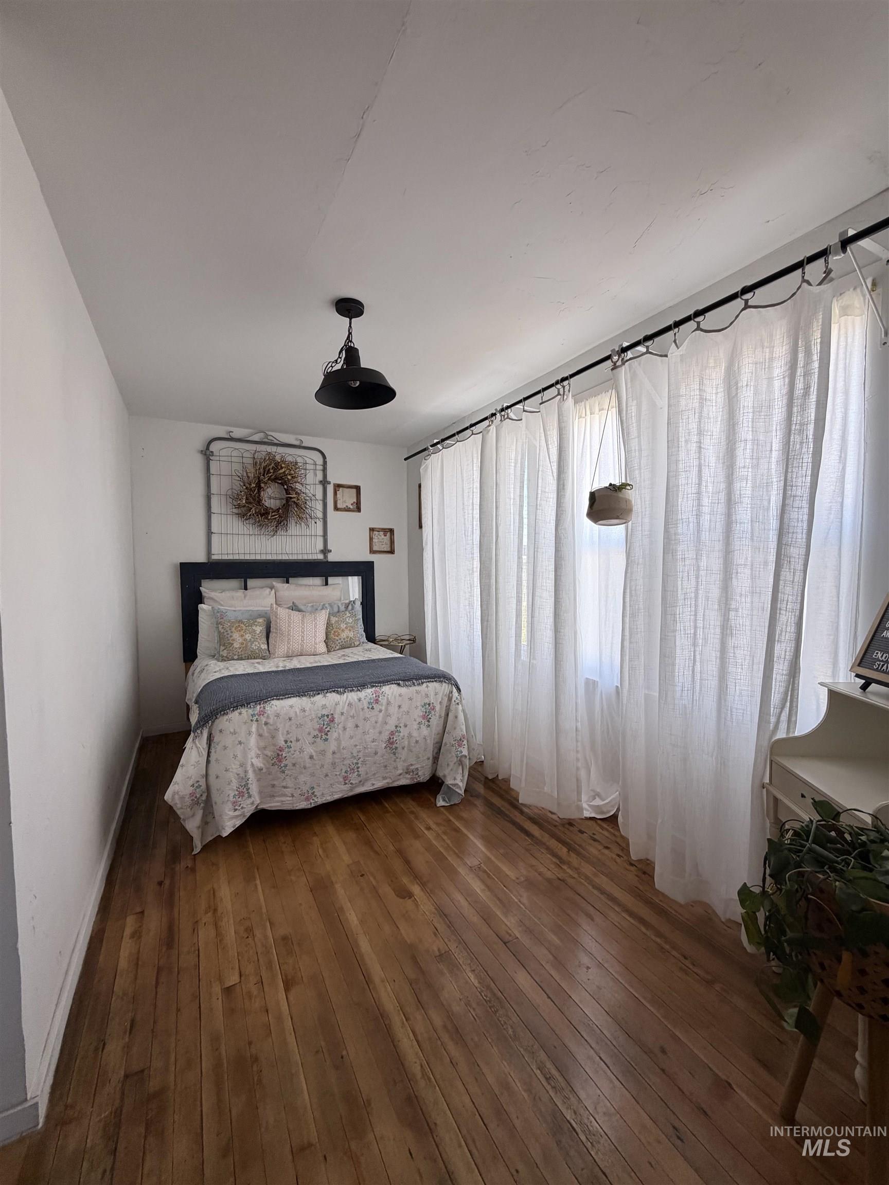 412 Main Ave N, Twin Falls, Idaho 83301, 1 Bedroom, 1 Bathroom, Residential Income For Sale, Price $669,000,MLS 98978919