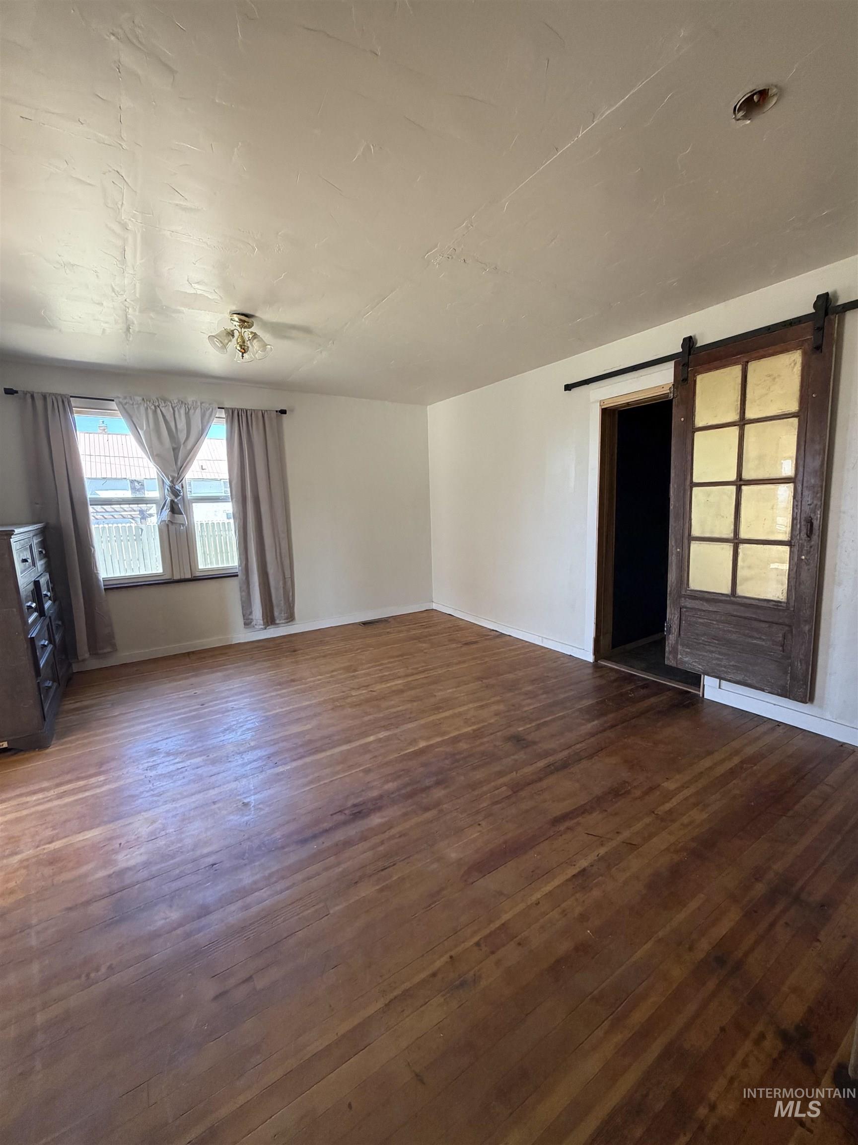 412 Main Ave N, Twin Falls, Idaho 83301, 1 Bedroom, 1 Bathroom, Residential Income For Sale, Price $669,000,MLS 98978919