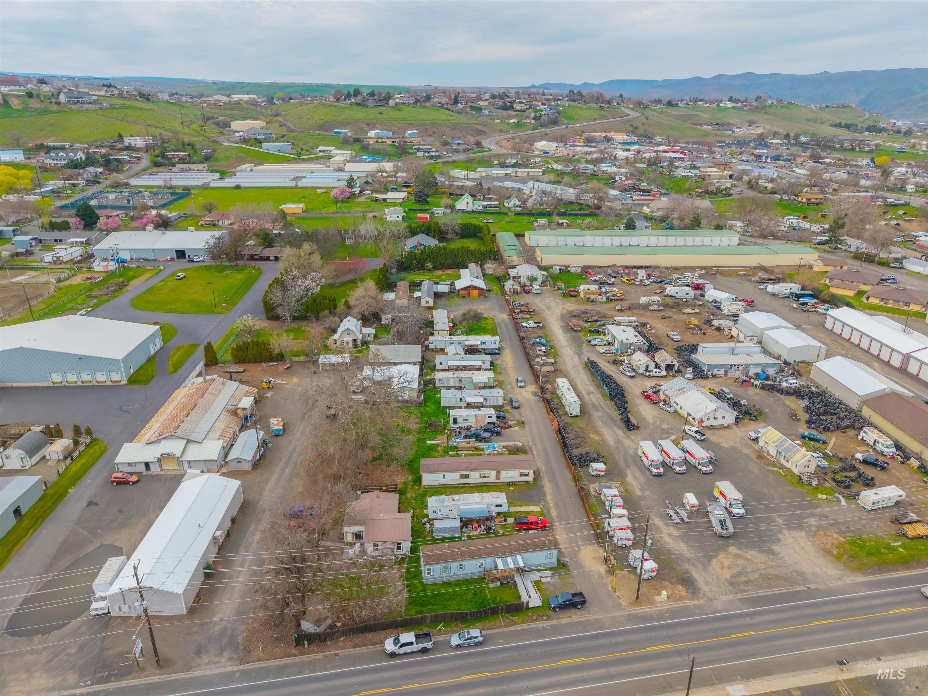 1650 13th Street, Clarkston, Washington 99403, 3 Bedrooms, 1 Bathroom, Residential Income For Sale, Price $965,000,MLS 98978920