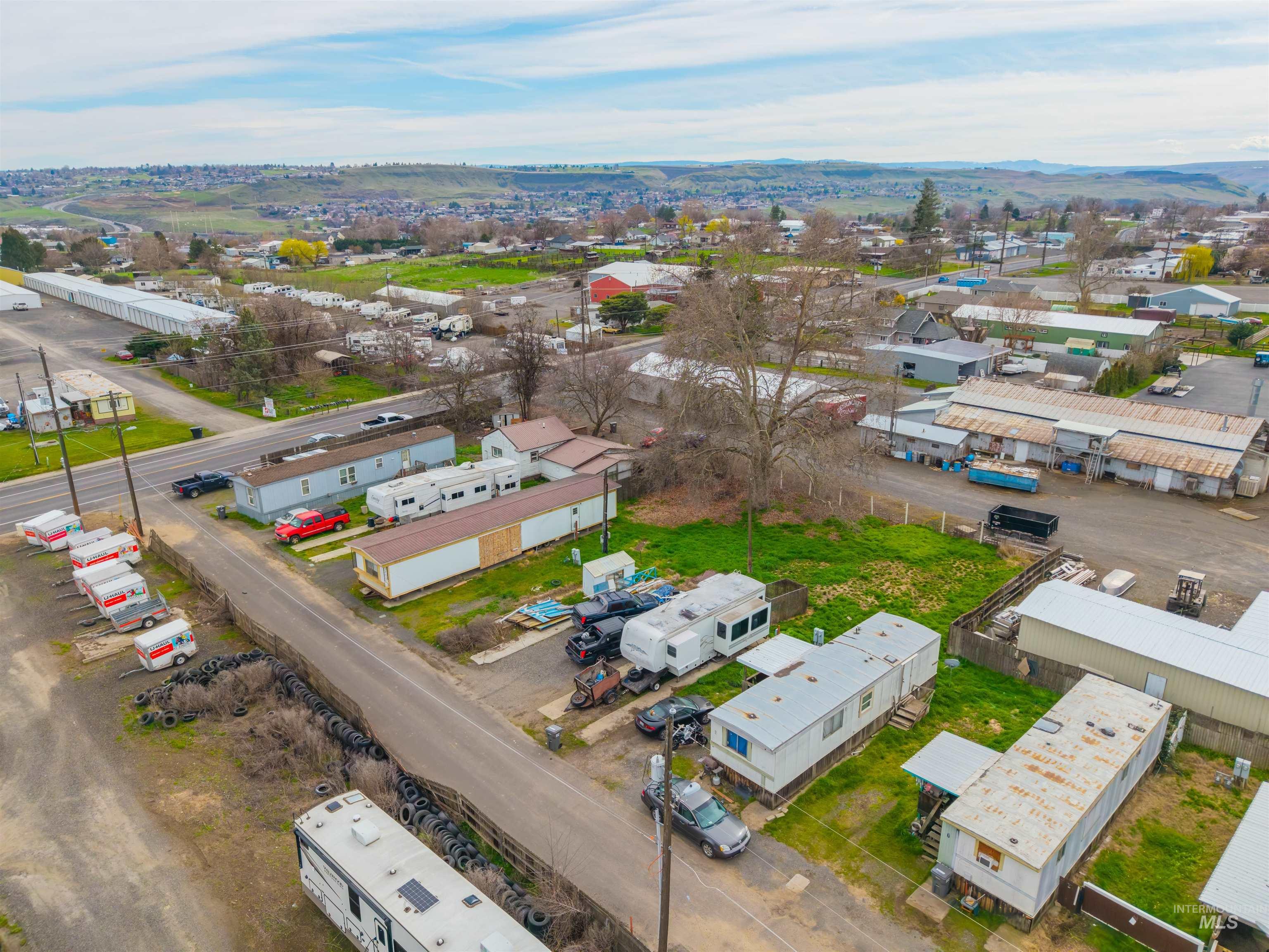 1650 13th Street, Clarkston, Washington 99403, 3 Bedrooms, 1 Bathroom, Residential Income For Sale, Price $965,000,MLS 98978920