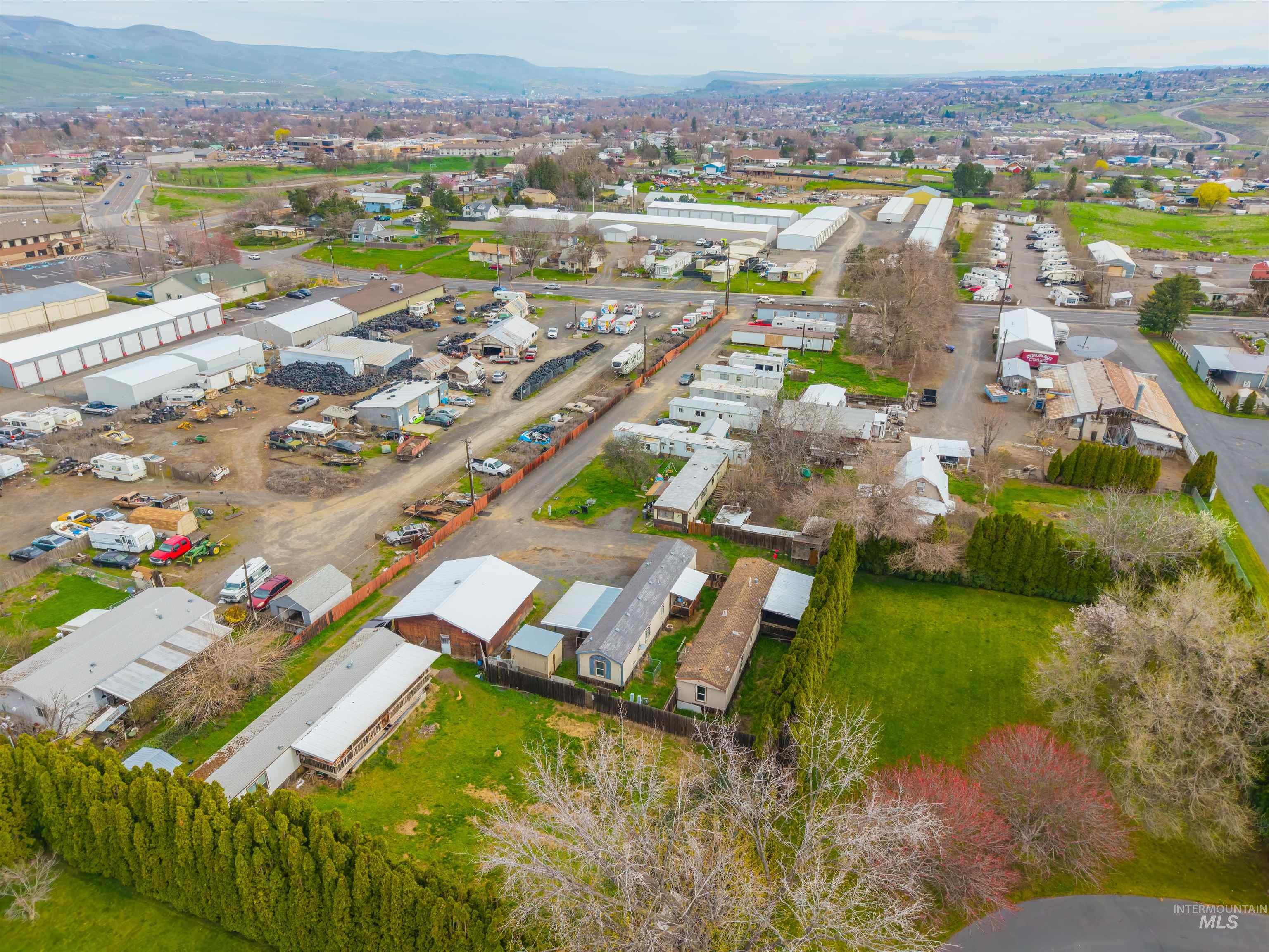 1650 13th Street, Clarkston, Washington 99403, 3 Bedrooms, 1 Bathroom, Residential Income For Sale, Price $965,000,MLS 98978920