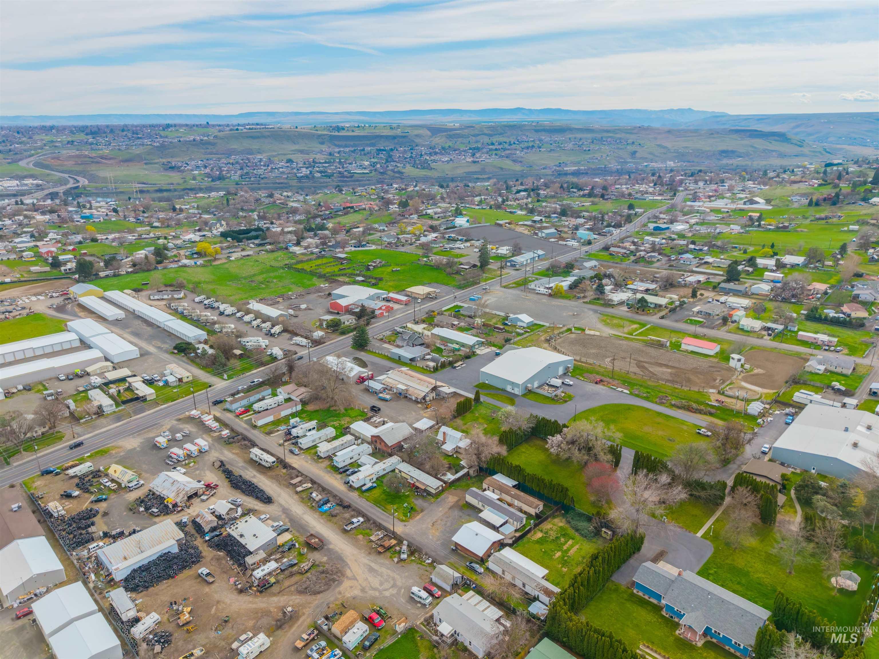 1650 13th Street, Clarkston, Washington 99403, 3 Bedrooms, 1 Bathroom, Residential Income For Sale, Price $965,000,MLS 98978920