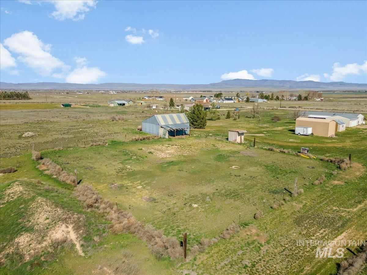 4473 Hwy 51, Mountain Home, Idaho 83647, 3 Bedrooms, 2 Bathrooms, Residential For Sale, Price $449,900, 98978921