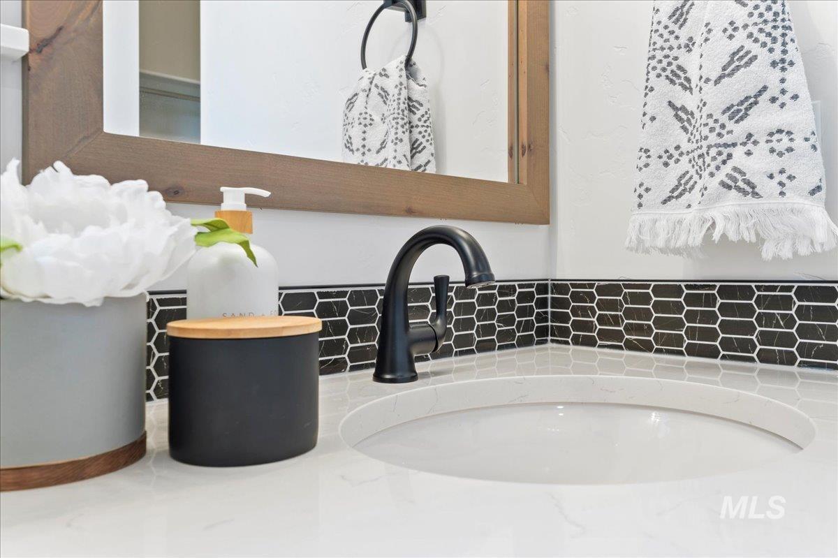 6602 W Sollas Dr, Eagle, Idaho 83616, 3 Bedrooms, 3 Bathrooms, Residential For Sale, Price $649,900, 98978925