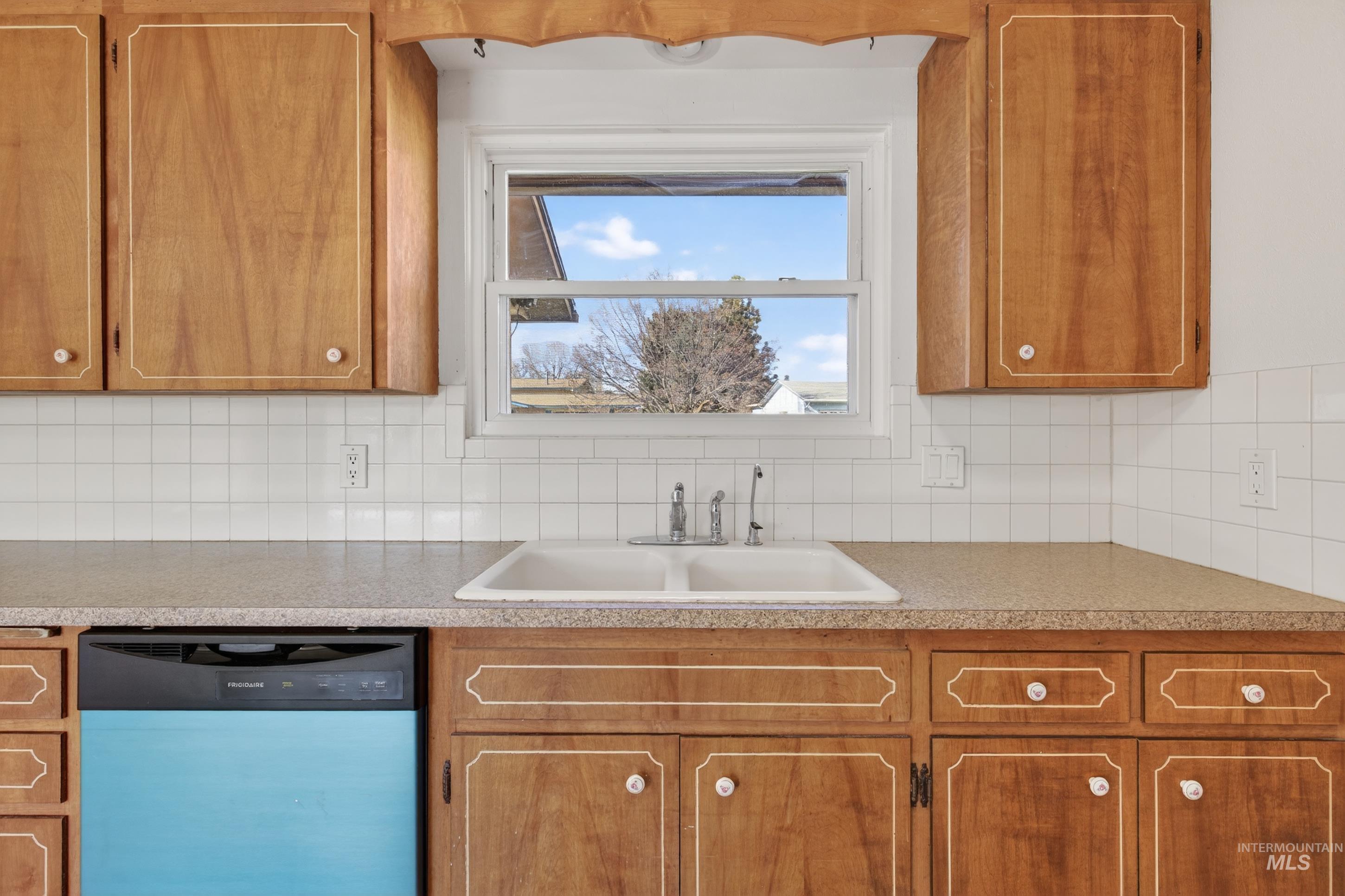 10817 W Ashburton Drive, Boise, Idaho 83709, 4 Bedrooms, 2 Bathrooms, Residential For Sale, Price $479,900, 98978926