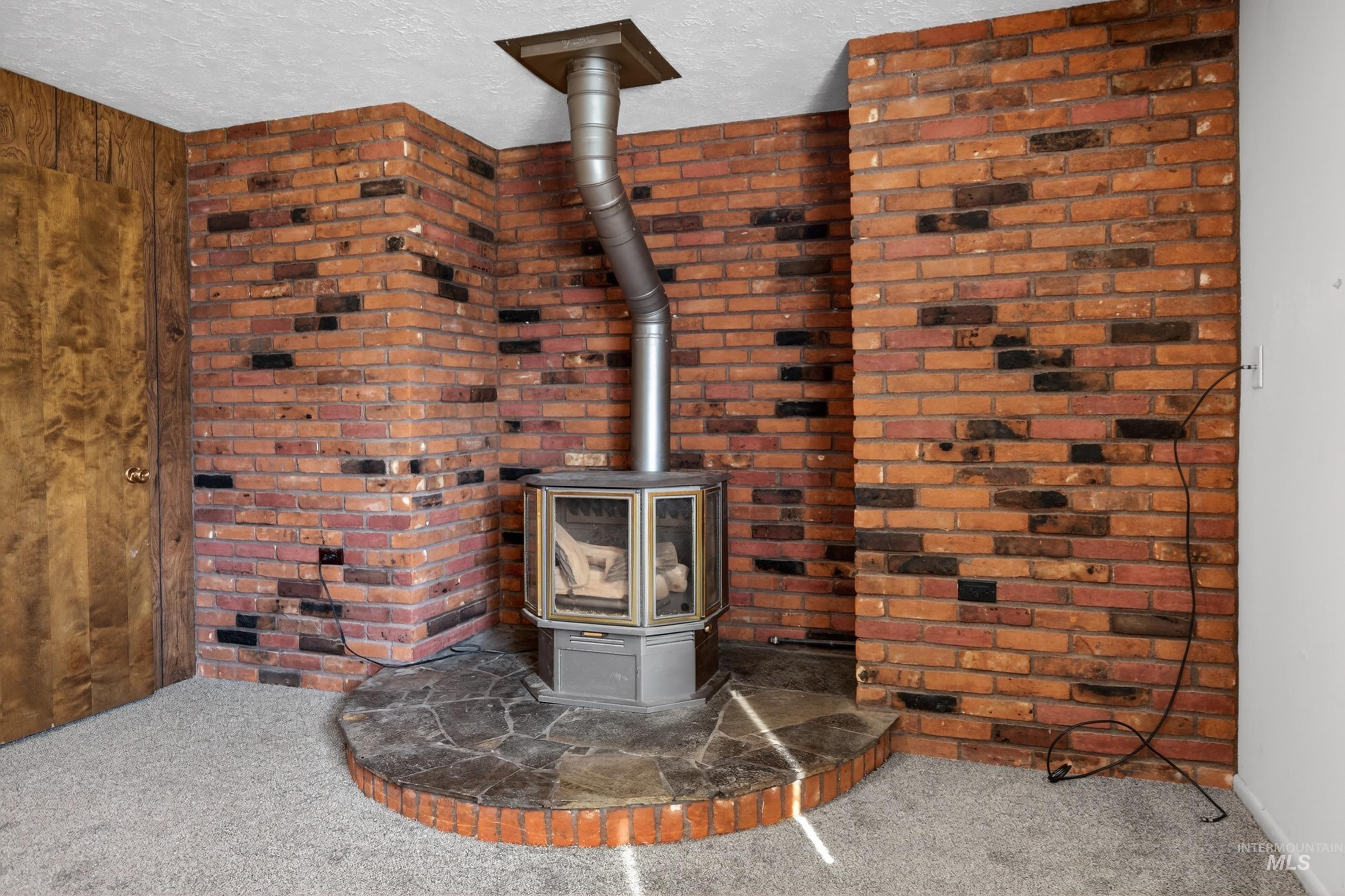 10817 W Ashburton Drive, Boise, Idaho 83709, 4 Bedrooms, 2 Bathrooms, Residential For Sale, Price $479,900, 98978926