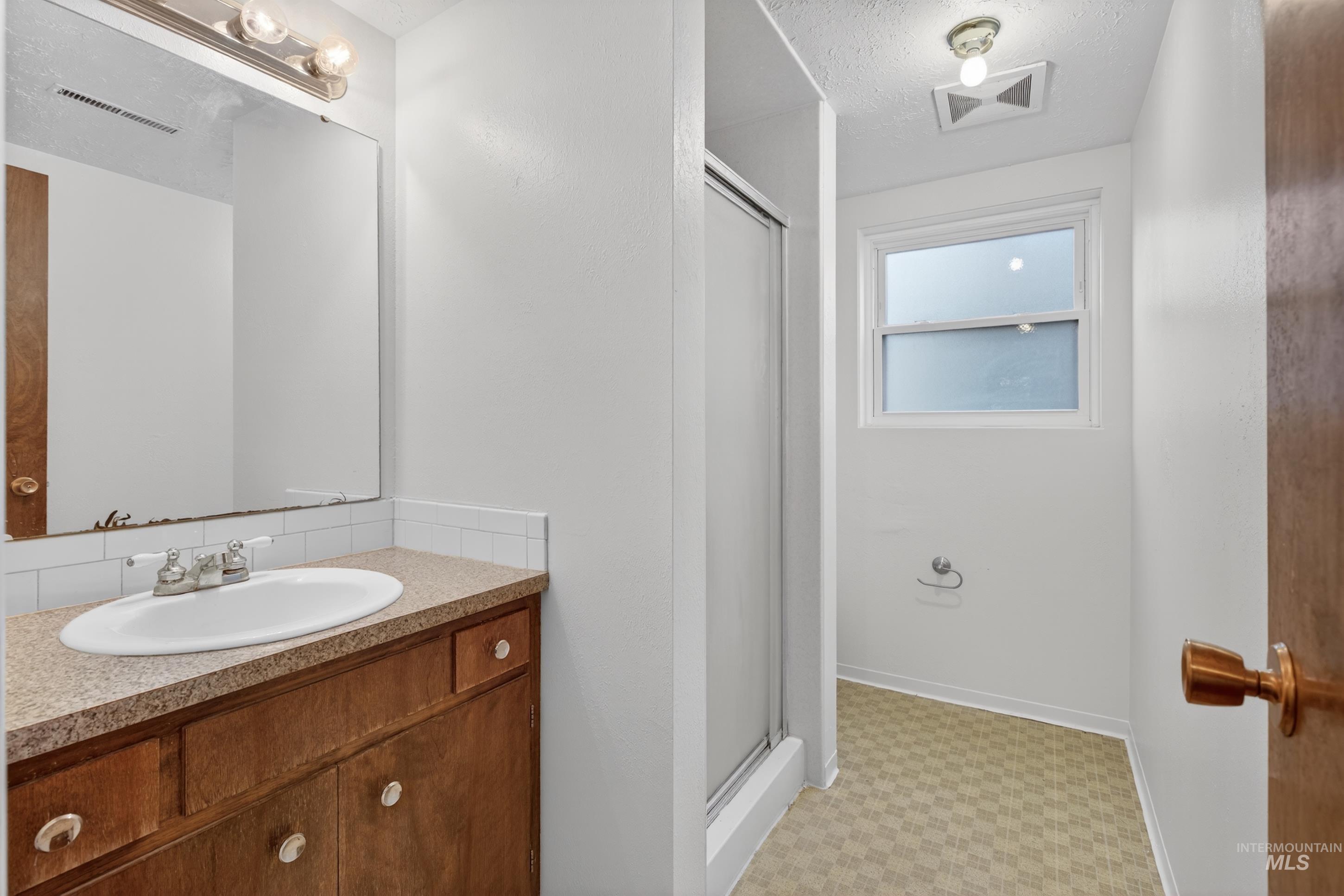 10817 W Ashburton Drive, Boise, Idaho 83709, 4 Bedrooms, 2 Bathrooms, Residential For Sale, Price $479,900, 98978926