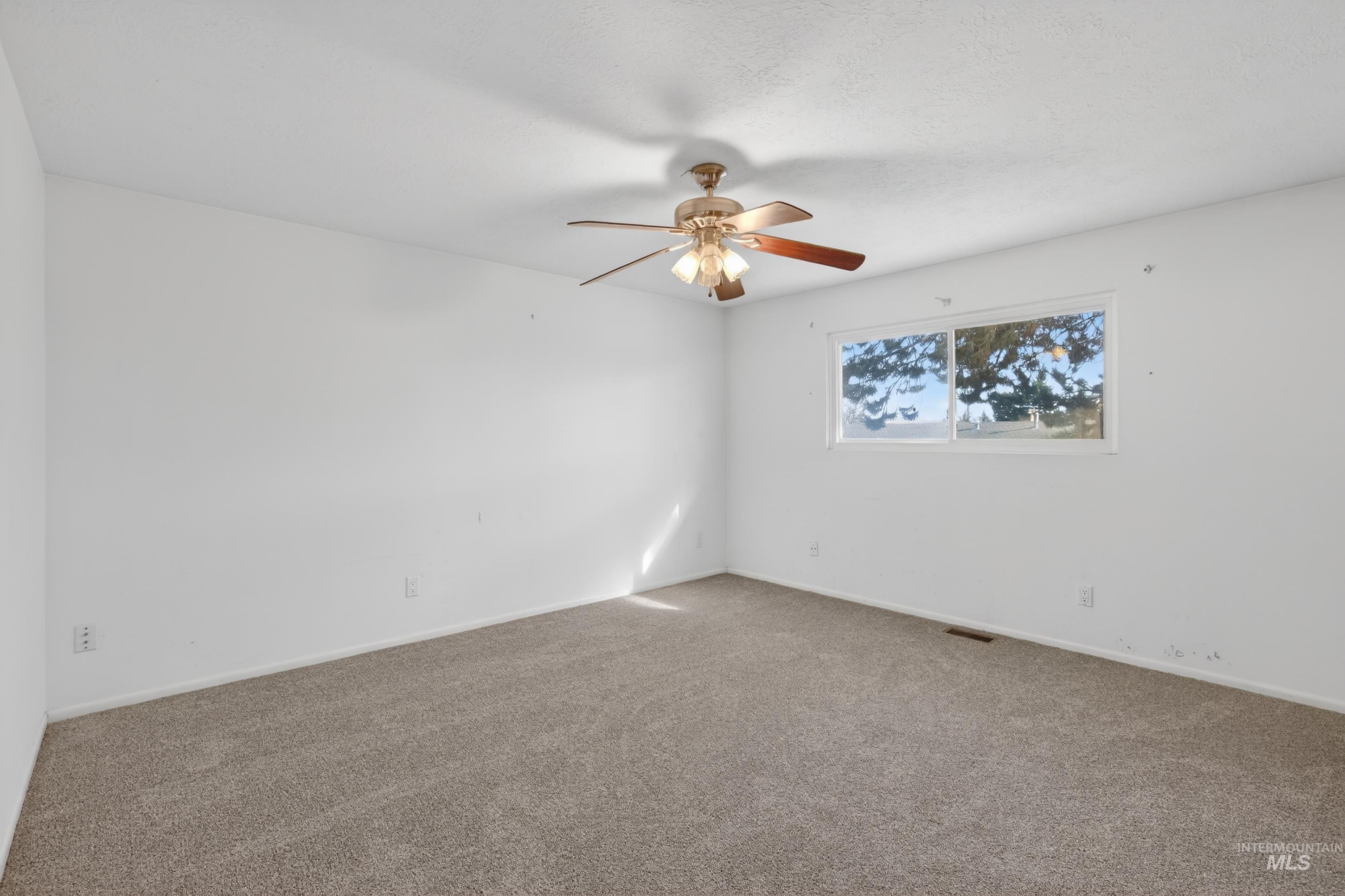 10817 W Ashburton Drive, Boise, Idaho 83709, 4 Bedrooms, 2 Bathrooms, Residential For Sale, Price $479,900, 98978926